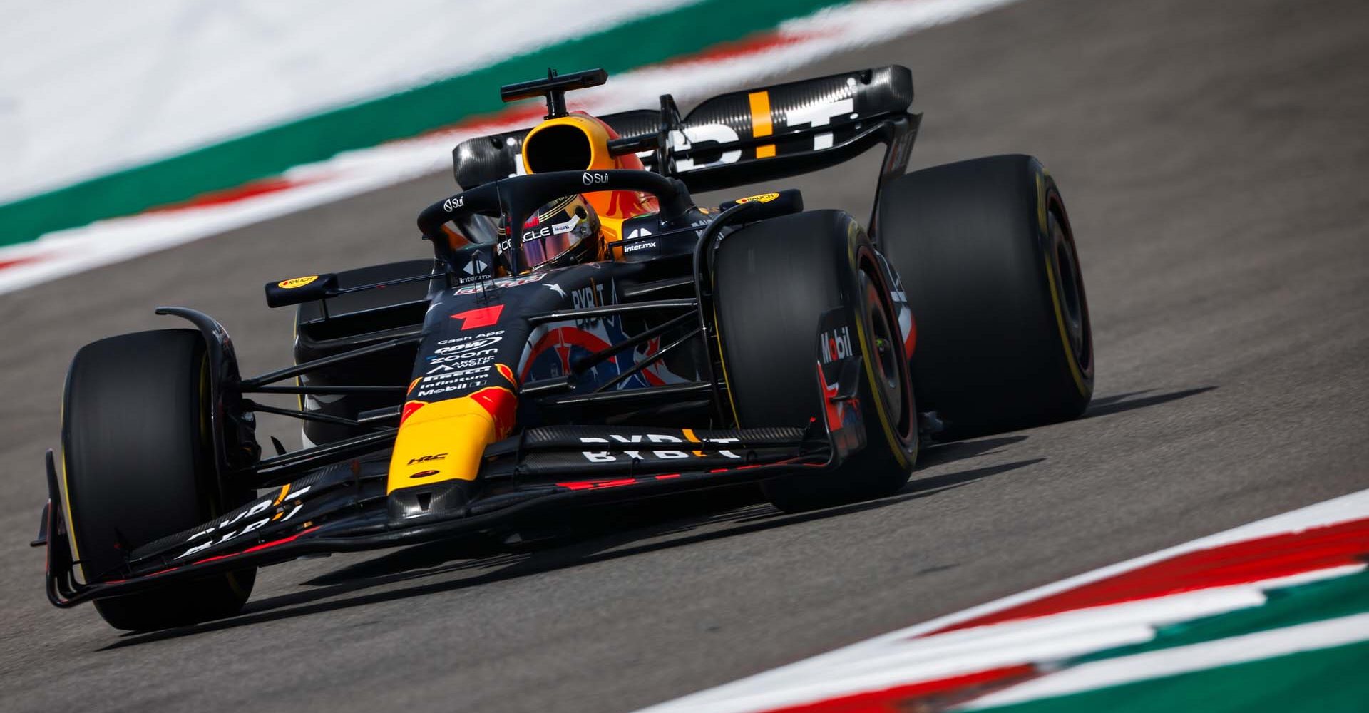 AUSTIN, TEXAS - OCTOBER 21: Max Verstappen of the Netherlands driving the (1) Oracle Red Bull Racing RB19 on track during the Sprint Shootout ahead of the F1 Grand Prix of United States at Circuit of The Americas on October 21, 2023 in Austin, Texas. (Photo by Chris Graythen/Getty Images) // Getty Images / Red Bull Content Pool // SI202310210308 // Usage for editorial use only //