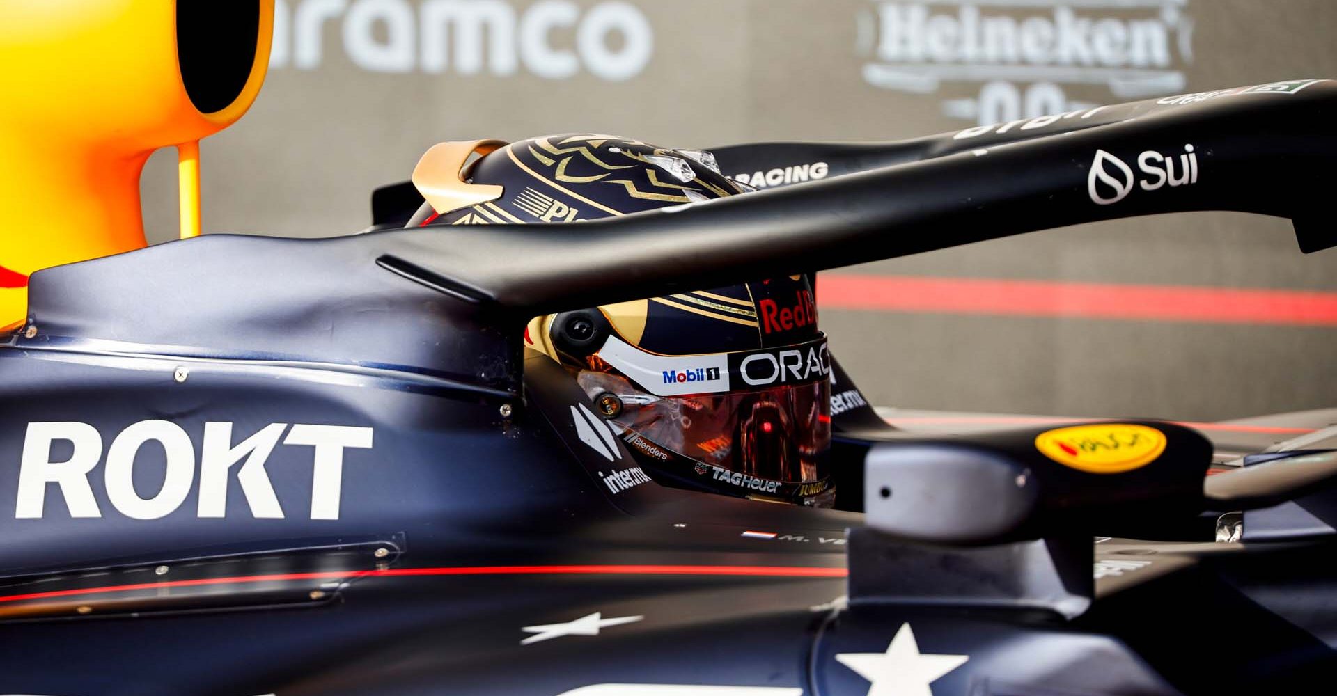 AUSTIN, TEXAS - OCTOBER 21: Sprint winner Max Verstappen of the Netherlands and Oracle Red Bull Racing stops in parc ferme after the Sprint ahead of the F1 Grand Prix of United States at Circuit of The Americas on October 21, 2023 in Austin, Texas. (Photo by Chris Graythen/Getty Images) // Getty Images / Red Bull Content Pool // SI202310220053 // Usage for editorial use only //