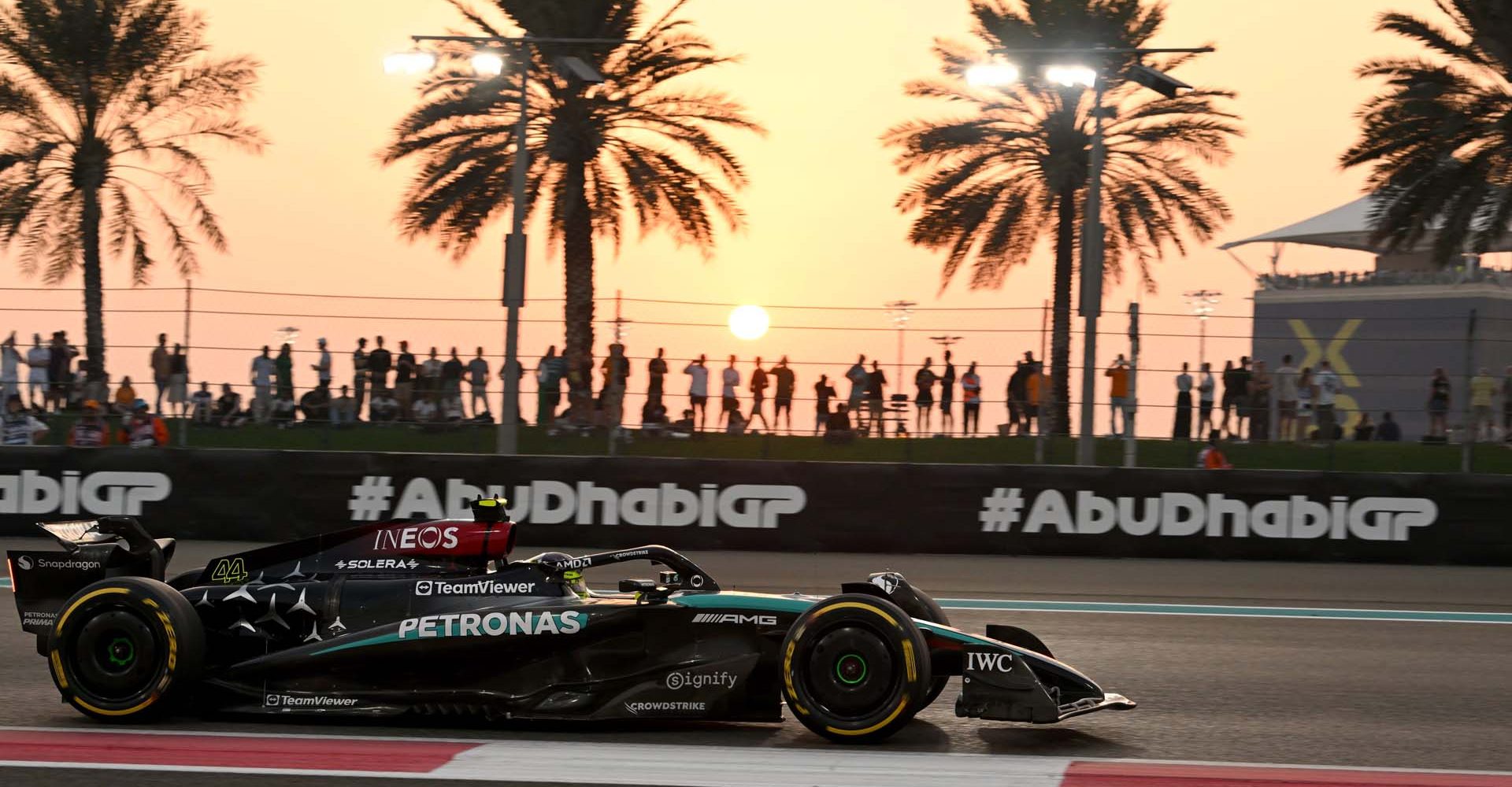 YAS MARINA CIRCUIT, UNITED ARAB EMIRATES - DECEMBER 06: Sir Lewis Hamilton, Mercedes F1 W15 during the Abu Dhabi GP at Yas Marina Circuit on Friday December 06, 2024 in Abu Dhabi, United Arab Emirates. (Photo by Mark Sutton / LAT Images)