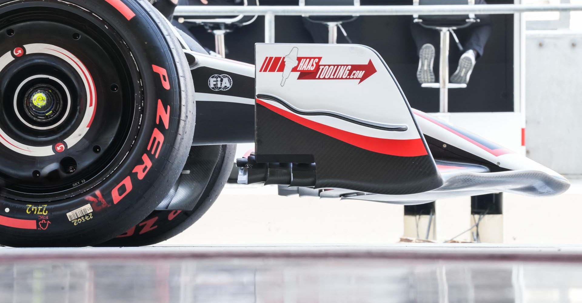 YAS MARINA CIRCUIT, UNITED ARAB EMIRATES - DECEMBER 06: The nose of the Haas VF-24 during the Abu Dhabi GP at Yas Marina Circuit on Friday December 06, 2024 in Abu Dhabi, United Arab Emirates. (Photo by LAT Images)