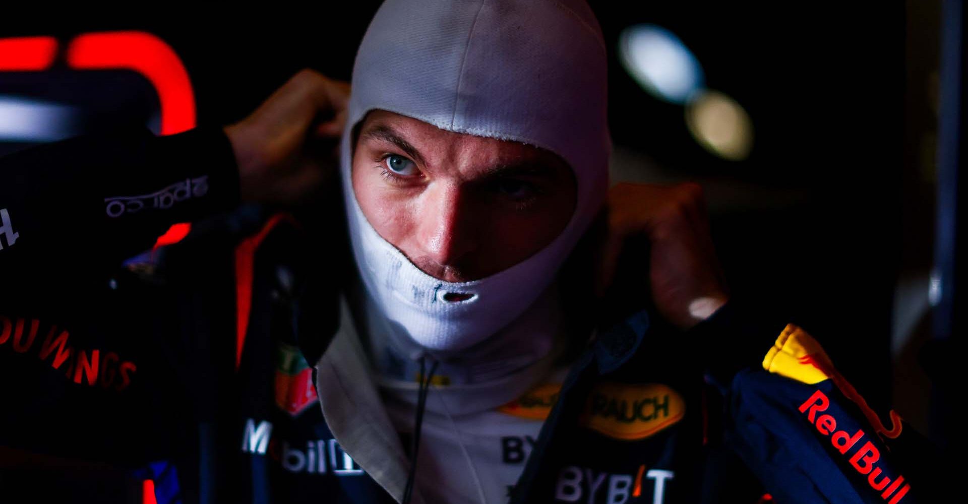 MELBOURNE, AUSTRALIA - MARCH 23: Max Verstappen of the Netherlands and Oracle Red Bull Racing prepares to drive in the garage during qualifying ahead of the F1 Grand Prix of Australia at Albert Park Circuit on March 23, 2024 in Melbourne, Australia. (Photo by Mark Thompson/Getty Images) // Getty Images / Red Bull Content Pool // SI202403230080 // Usage for editorial use only //