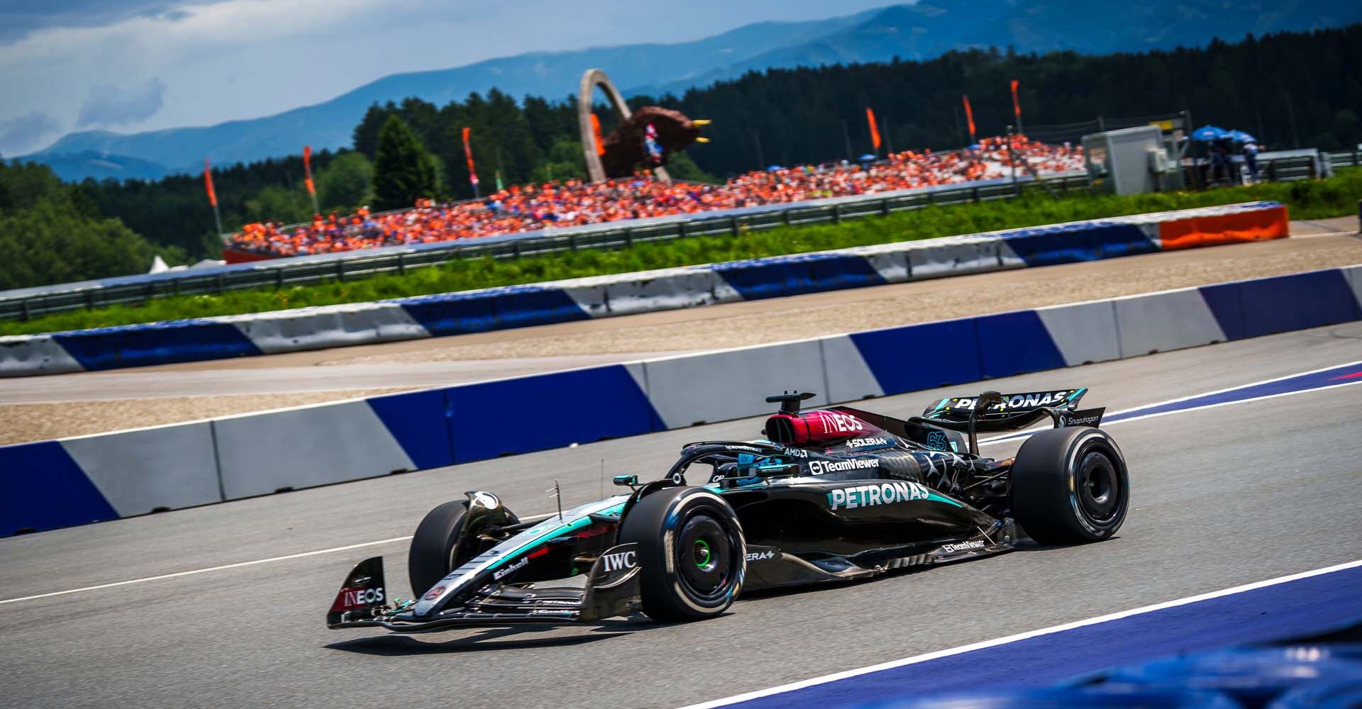 George Russell races during the FIA Formula One World Championship at the Red Bull Ring in Spielberg, Austria on June 28, 2024 // Philip Platzer / Red Bull Ring // SI202406280534 // Usage for editorial use only //