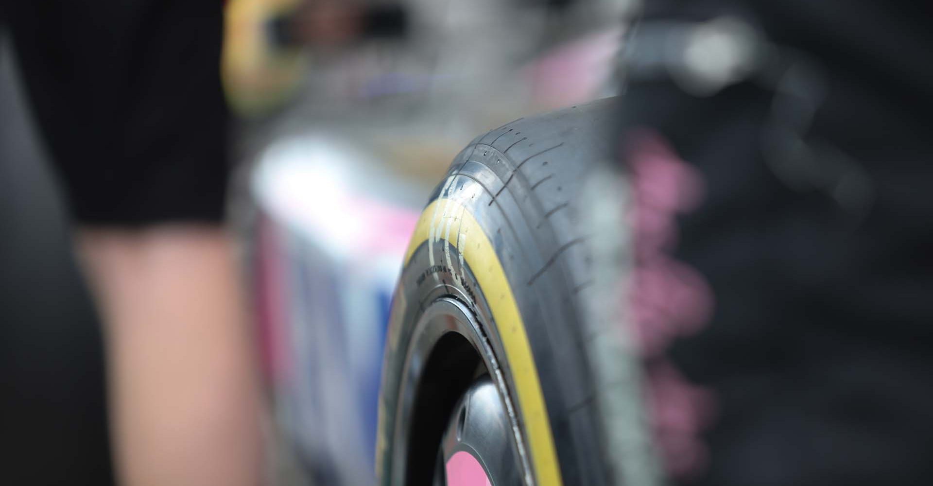 Pirelli tyre, medium compound