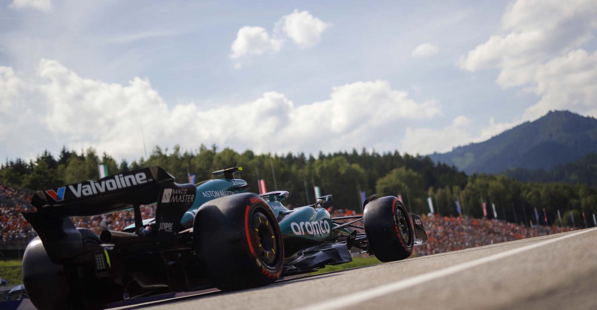 RED BULL RING, AUSTRIA - JUNE 29: Fernando Alonso, Aston Martin AMR24 during the Austrian GP at Red Bull Ring on Saturday June 29, 2024 in Spielberg, Austria. (Photo by Andy Hone / LAT Images)