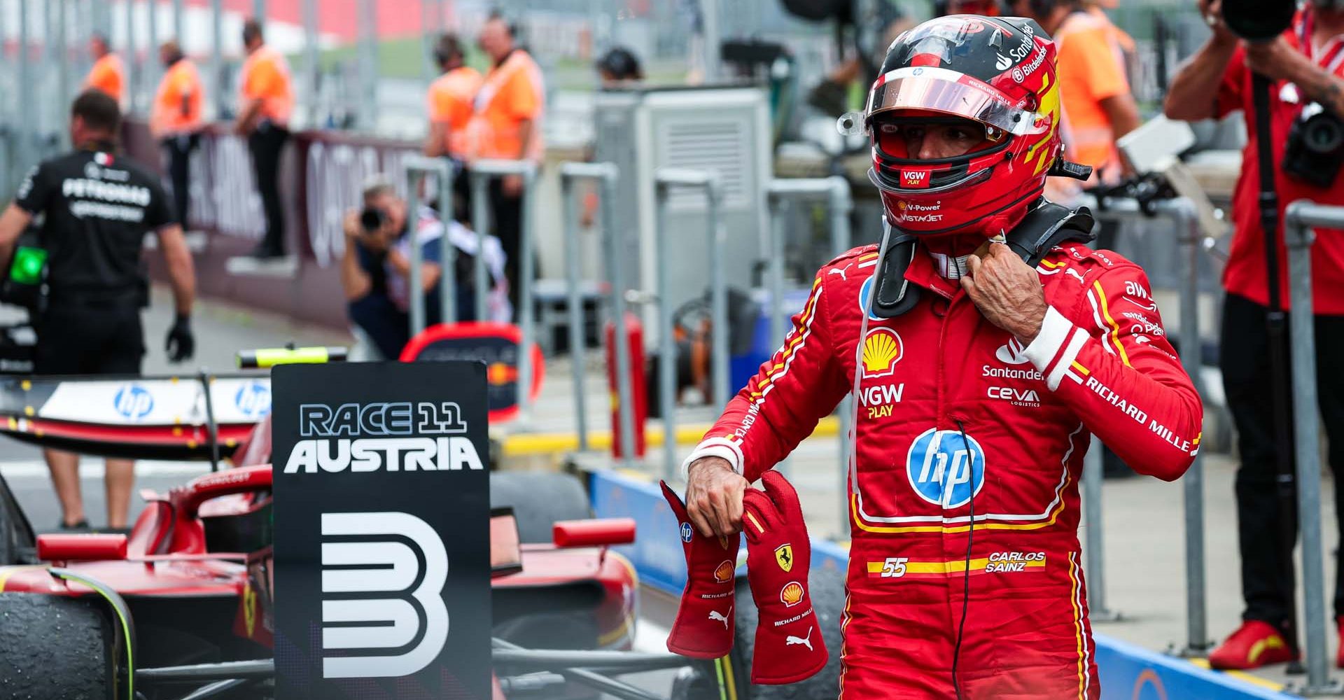 SAINZ Carlos (spa), Scuderia Ferrari SF-24, portrait during the Formula 1 Qatar Airways Austrian Grand Prix 2024, 11th round of the 2024 Formula One World Championship from June 28 to 30, 2024 on the Red Bull Ring, in Spielberg, Austria - Photo Florent Gooden / DPPI