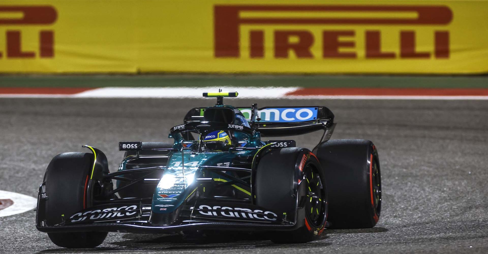 BAHRAIN INTERNATIONAL CIRCUIT, BAHRAIN - FEBRUARY 29: Fernando Alonso, Aston Martin AMR24 during the Bahrain GP at Bahrain International Circuit on Thursday February 29, 2024 in Sakhir, Bahrain. (Photo by Steven Tee / LAT Images)