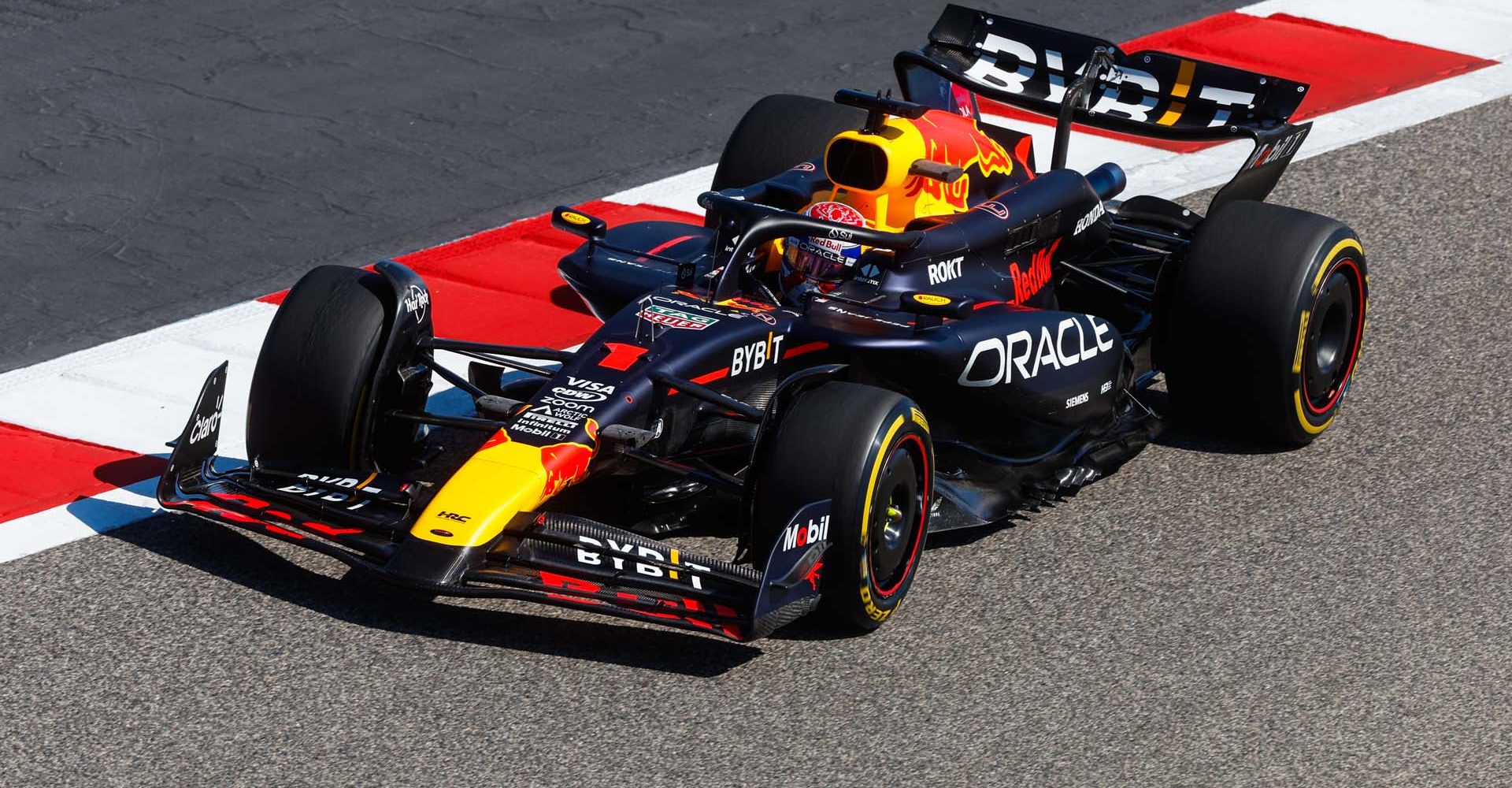 BAHRAIN INTERNATIONAL CIRCUIT, BAHRAIN - FEBRUARY 21: Max Verstappen, Red Bull Racing RB20 during the Pre-Season Test at Bahrain International Circuit on Wednesday February 21, 2024 in Sakhir, Bahrain. (Photo by Steven Tee / LAT Images)