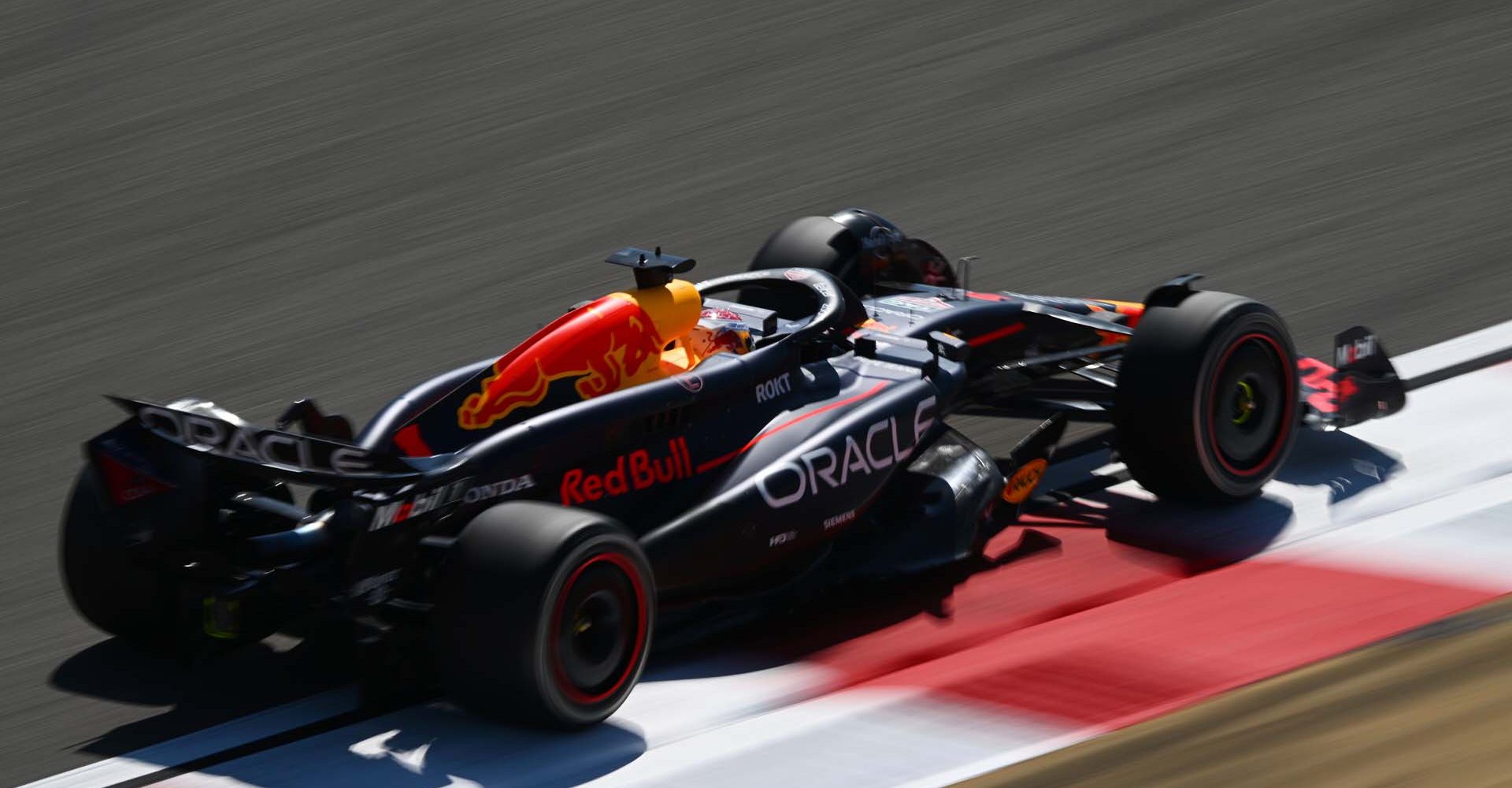 BAHRAIN, BAHRAIN - FEBRUARY 21: Max Verstappen of the Netherlands driving the (1) Oracle Red Bull Racing RB20 on track during day one of F1 Testing at Bahrain International Circuit on February 21, 2024 in Bahrain, Bahrain. (Photo by Clive Mason/Getty Images) // Getty Images / Red Bull Content Pool // SI202402210924 // Usage for editorial use only //