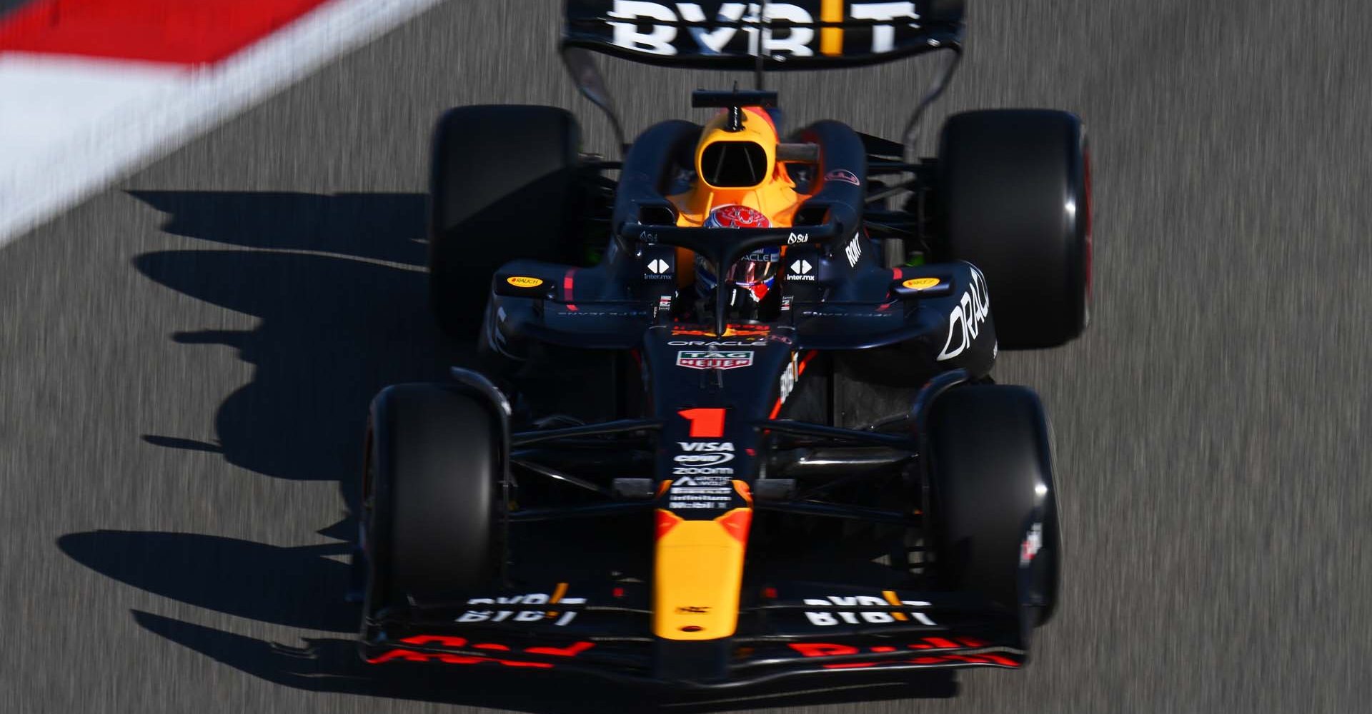 BAHRAIN, BAHRAIN - FEBRUARY 21: Max Verstappen of the Netherlands driving the (1) Oracle Red Bull Racing RB20 on track during day one of F1 Testing at Bahrain International Circuit on February 21, 2024 in Bahrain, Bahrain. (Photo by Clive Mason/Getty Images) // Getty Images / Red Bull Content Pool // SI202402210927 // Usage for editorial use only //