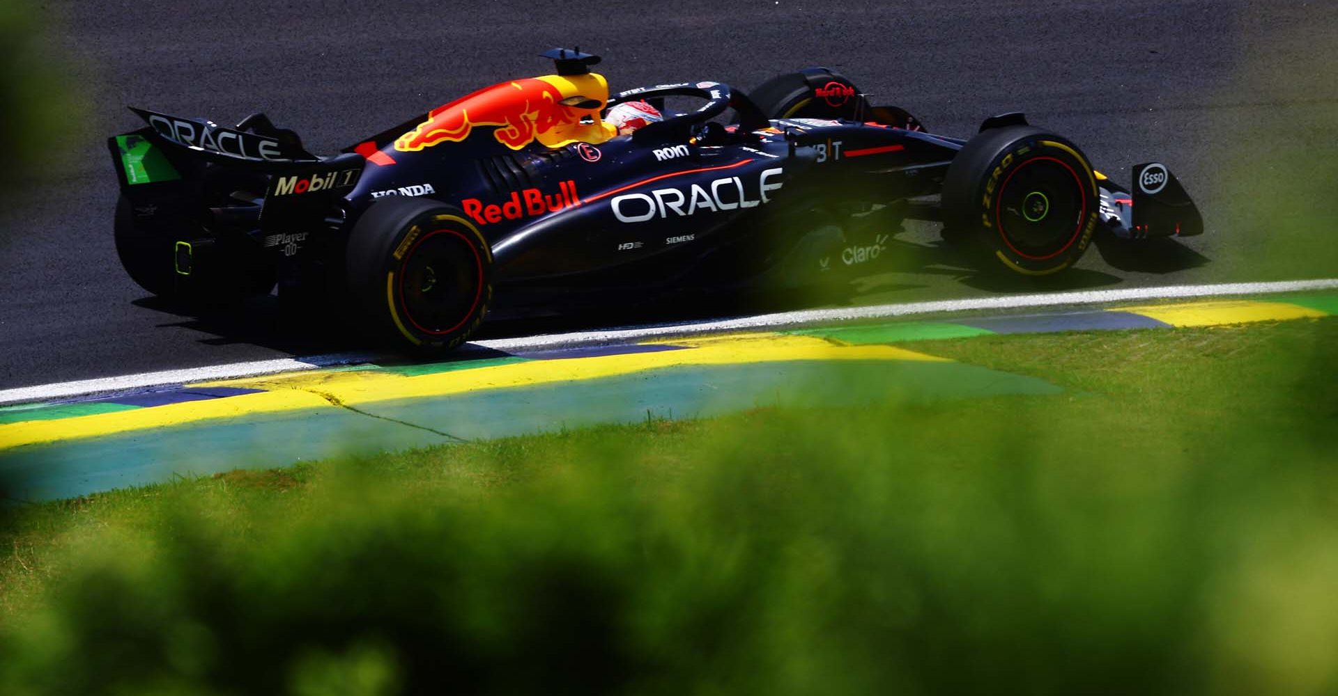 SAO PAULO, BRAZIL - NOVEMBER 01: Max Verstappen of the Netherlands driving the (1) Oracle Red Bull Racing RB20 on track during practice ahead of the F1 Grand Prix of Brazil at Autodromo Jose Carlos Pace on November 01, 2024 in Sao Paulo, Brazil. (Photo by Mark Thompson/Getty Images) // Getty Images / Red Bull Content Pool // SI202411010405 // Usage for editorial use only //