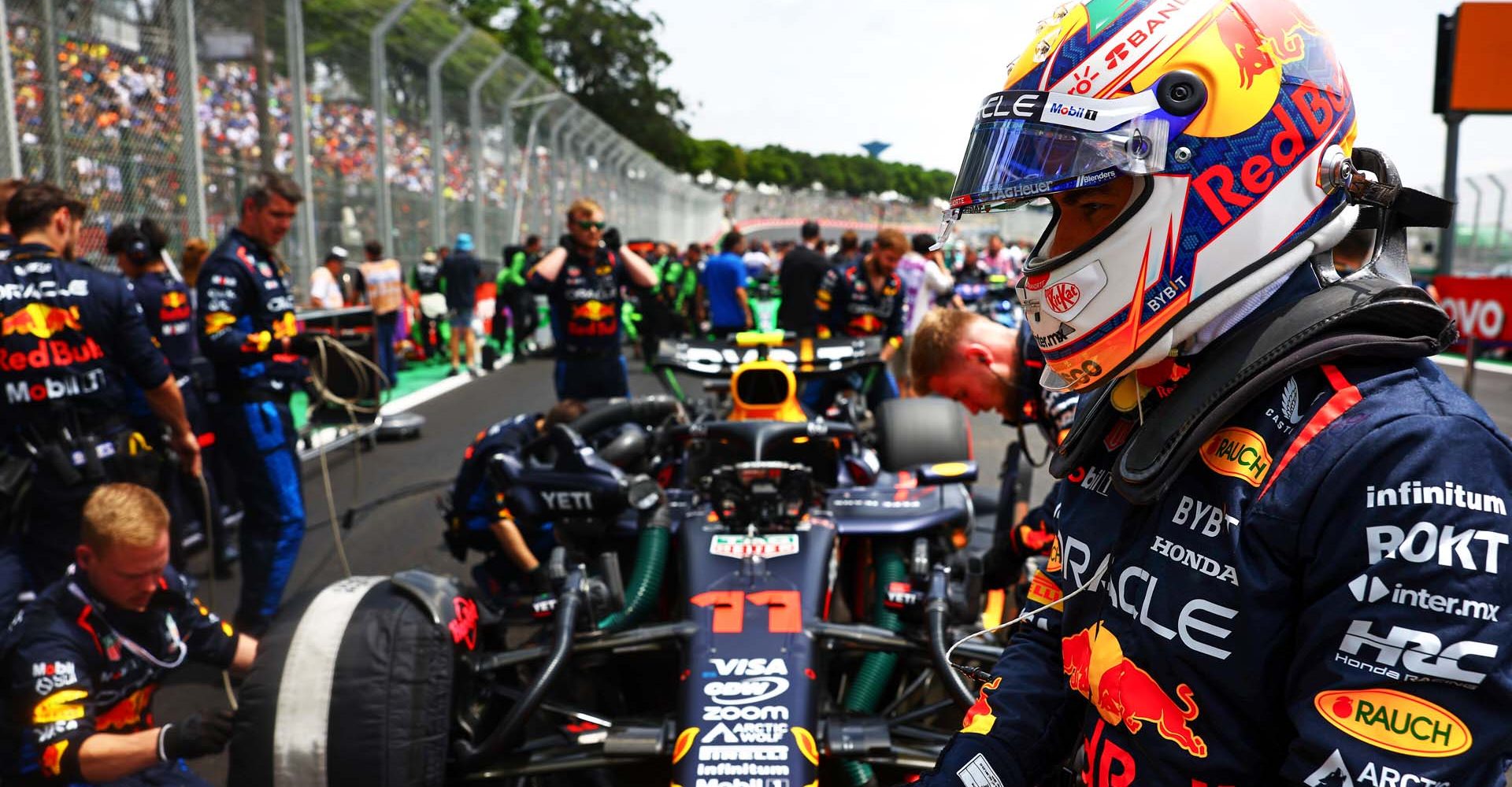 SAO PAULO, BRAZIL - NOVEMBER 02: Sergio Perez of Mexico and Oracle Red Bull Racing prepares to drive on the grid prior to the Sprint ahead of the F1 Grand Prix of Brazil at Autodromo Jose Carlos Pace on November 02, 2024 in Sao Paulo, Brazil. (Photo by Mark Thompson/Getty Images) // Getty Images / Red Bull Content Pool // SI202411020277 // Usage for editorial use only //