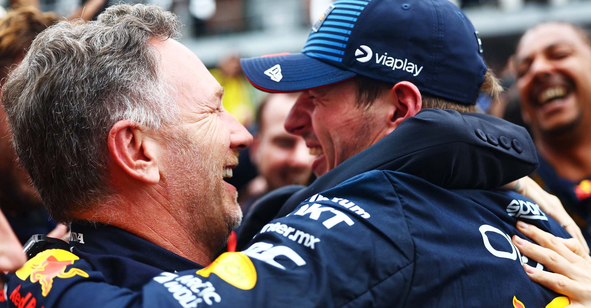 SAO PAULO, BRAZIL - NOVEMBER 03: Race winner Max Verstappen of the Netherlands and Oracle Red Bull Racing and Oracle Red Bull Racing Team Principal Christian Horner celebrate in parc ferme  during the F1 Grand Prix of Brazil at Autodromo Jose Carlos Pace on November 03, 2024 in Sao Paulo, Brazil. (Photo by Mark Thompson/Getty Images) // Getty Images / Red Bull Content Pool // SI202411030502 // Usage for editorial use only //