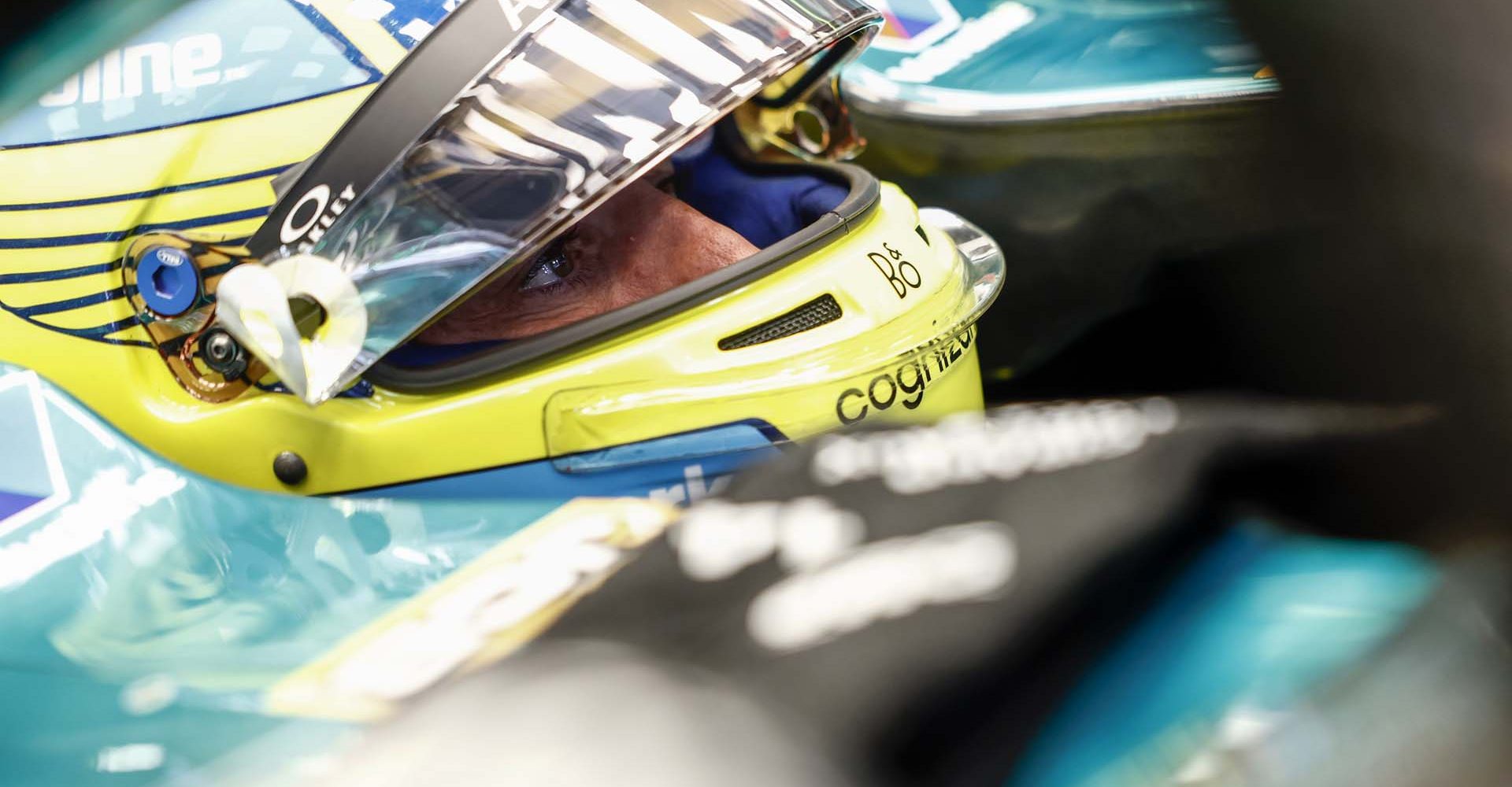 garage, Portrait, Circuit Gilles Villeneuve, GP2409a, F1, GP, Canada
Fernando Alonso, Aston Martin F1 Team, sits in the car