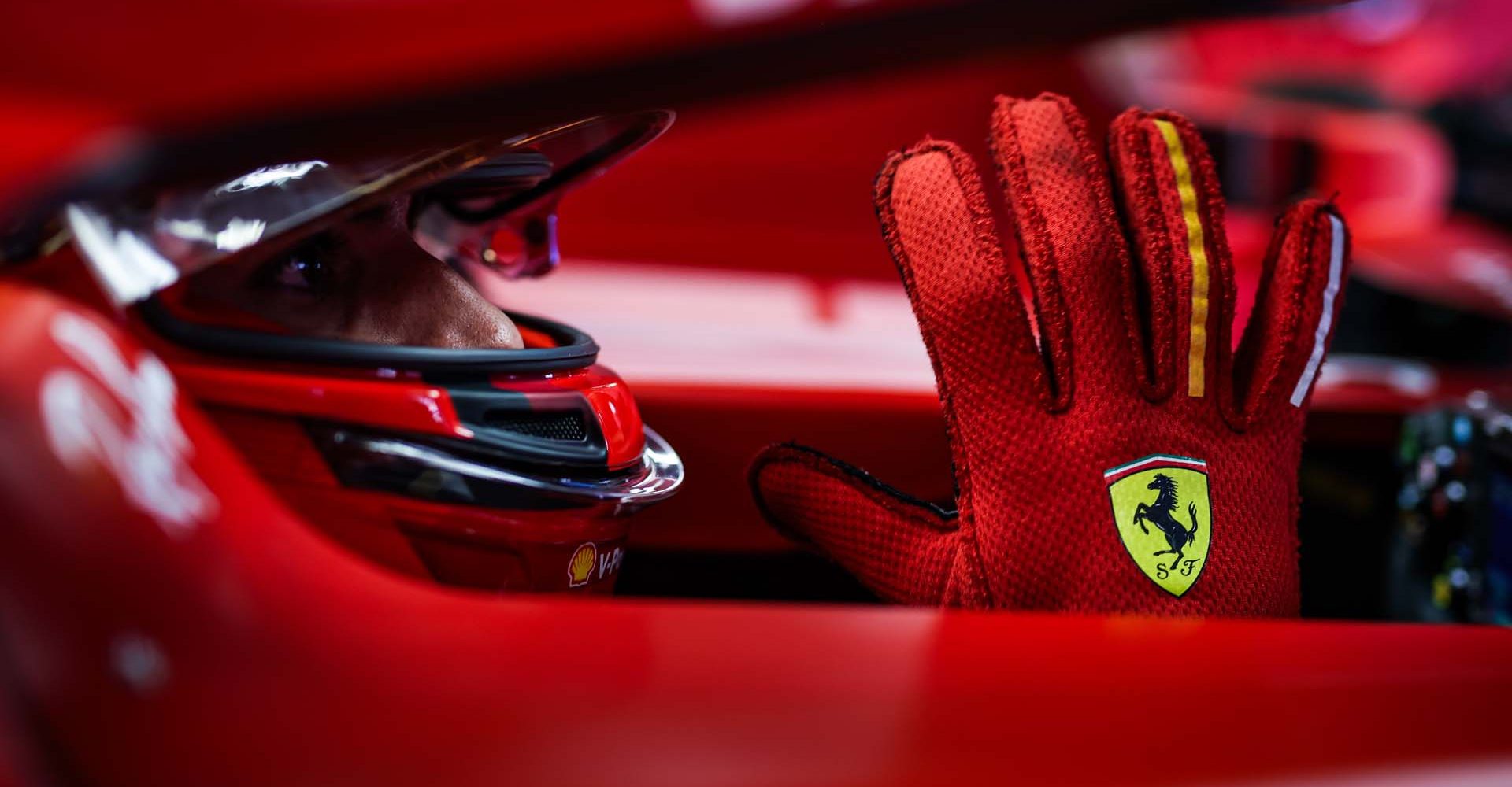 SAINZ Carlos (spa), Scuderia Ferrari SF-24, portrait during the Formula 1 Lenovo Chinese Grand Prix 2024, 5th round of the 2024 Formula One World Championship from April 19 to 21, 2024 on the Shanghai International Circuit, in Shanghai, China - Photo Florent Gooden / DPPI