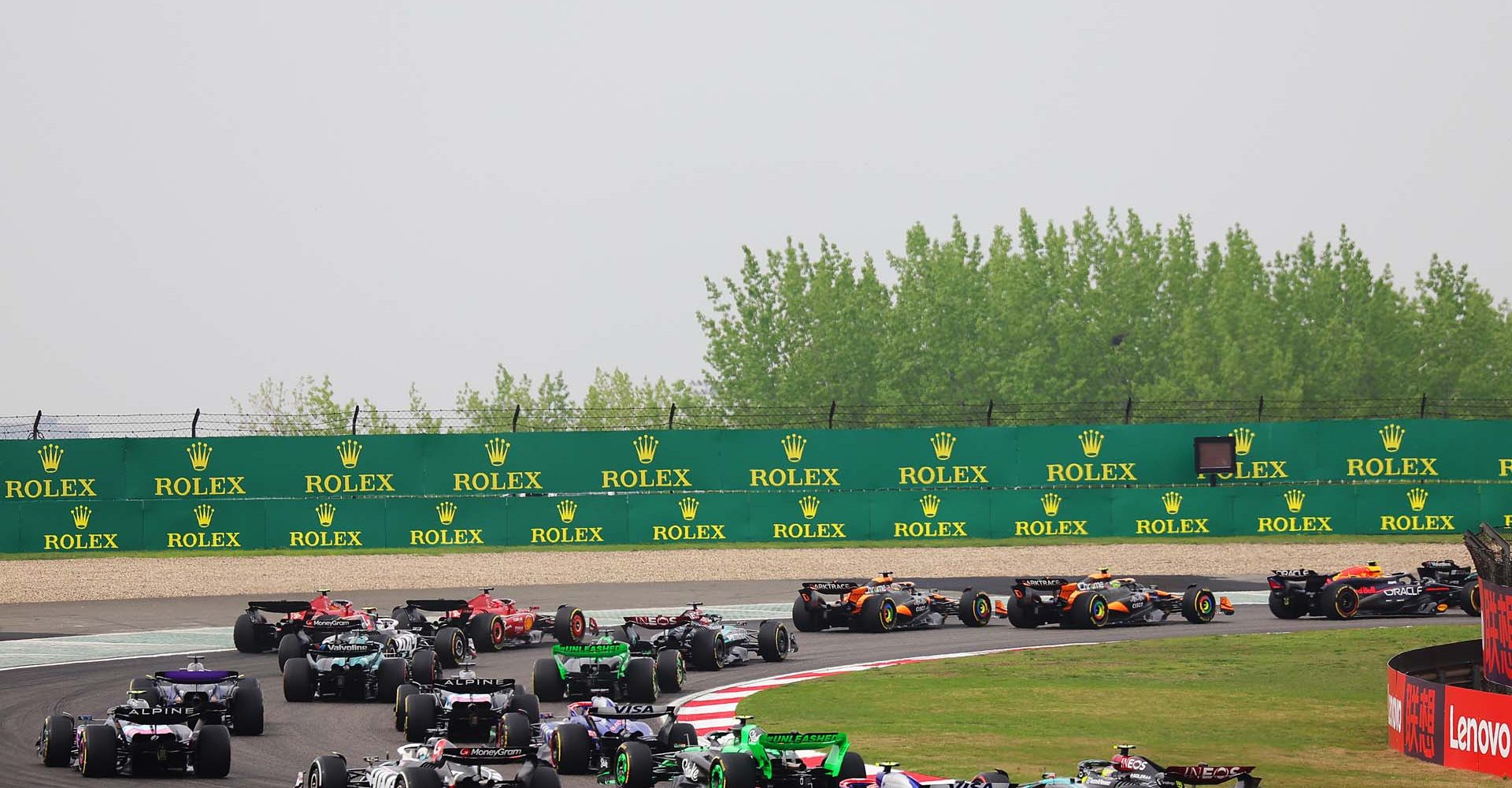 SHANGHAI, CHINA - APRIL 21: Max Verstappen of the Netherlands driving the (1) Oracle Red Bull Racing RB20 leads the field at the start during the F1 Grand Prix of China at Shanghai International Circuit on April 21, 2024 in Shanghai, China. (Photo by Lintao Zhang/Getty Images ) // Getty Images / Red Bull Content Pool // SI202404210205 // Usage for editorial use only //