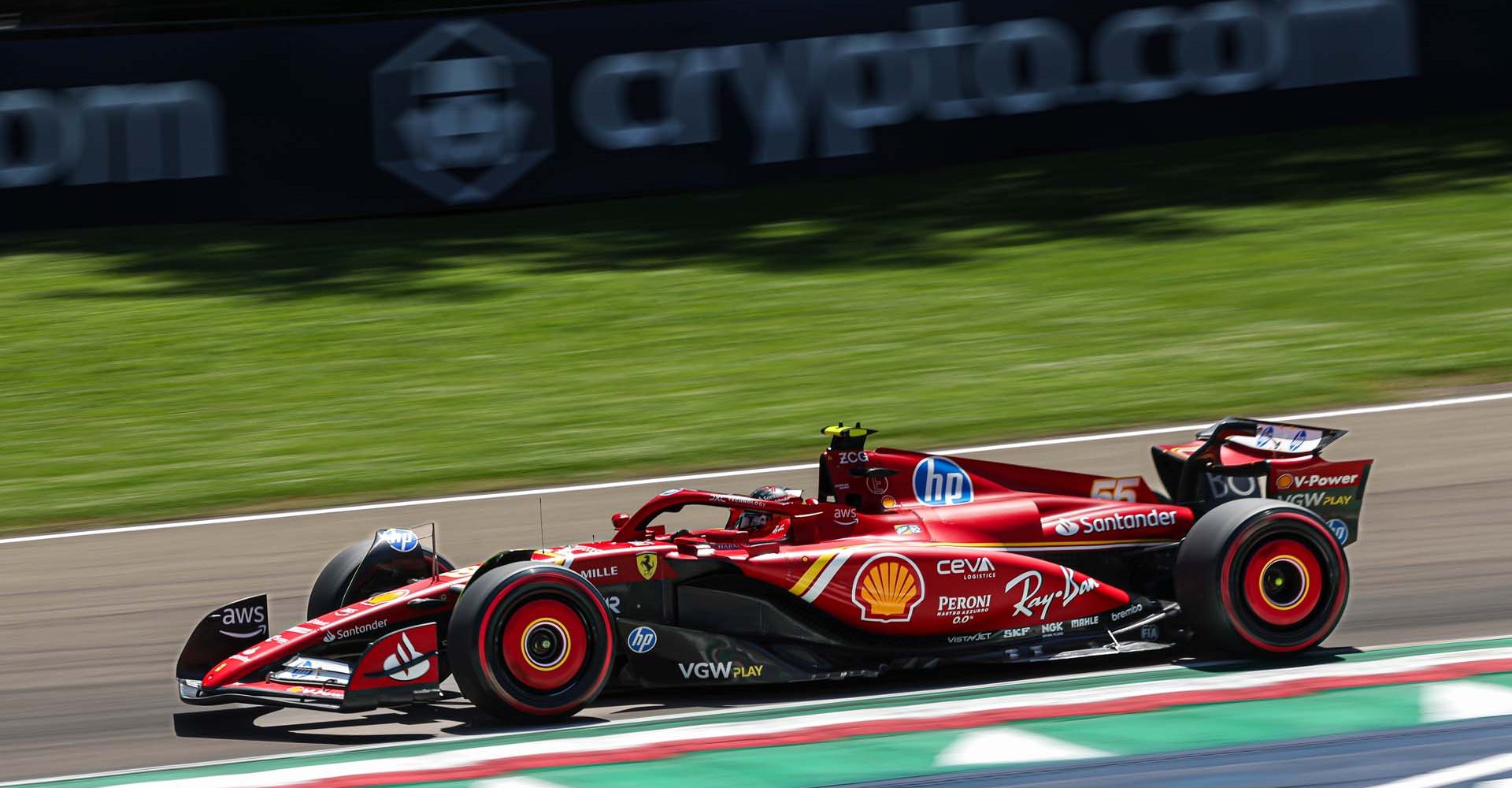 55 SAINZ Carlos (spa), Scuderia Ferrari SF-24, action during the Formula 1 MSC Cruises Gran Premio del Made in Italy e Dell’Emilia-Romagne 2024, 7th round of the 2024 Formula One World Championship from May 17 to 19, 2024 on the Autodromo Enzo e Dino Ferrari, in Imola, Italy - Photo DPPI