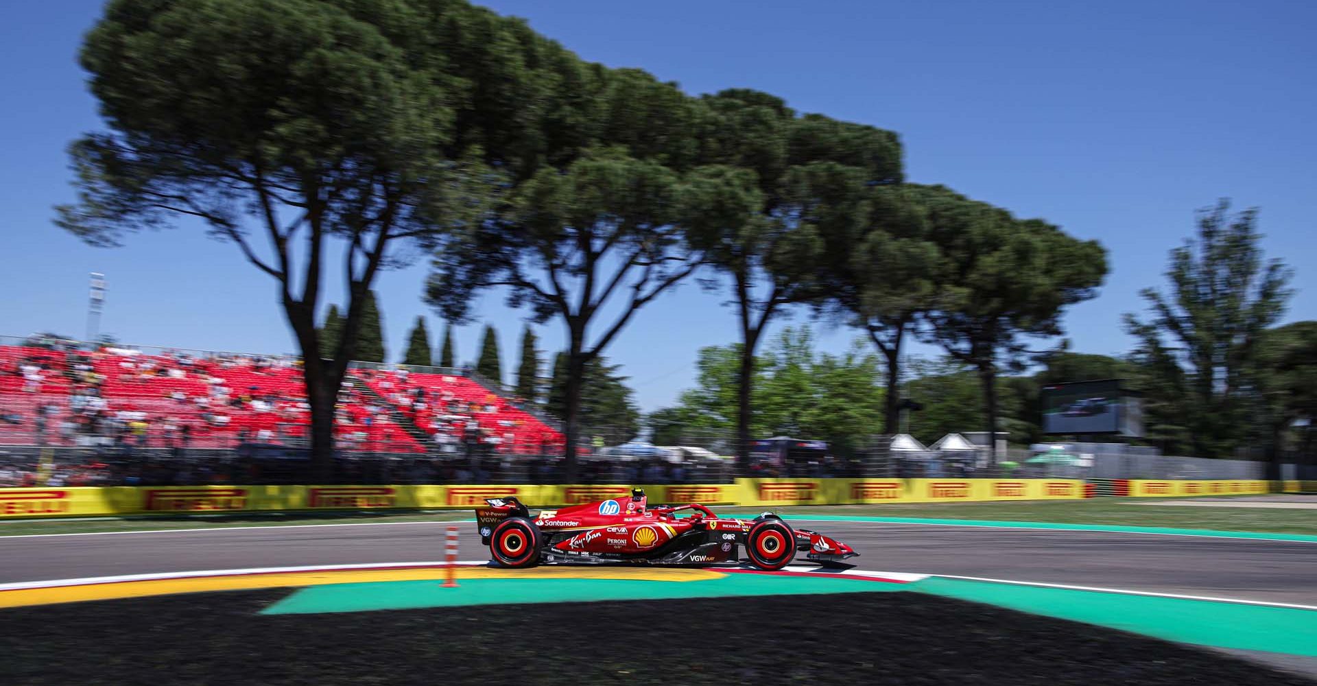 55 SAINZ Carlos (spa), Scuderia Ferrari SF-24, action during the Formula 1 MSC Cruises Gran Premio del Made in Italy e Dell’Emilia-Romagne 2024, 7th round of the 2024 Formula One World Championship from May 17 to 19, 2024 on the Autodromo Enzo e Dino Ferrari, in Imola, Italy - Photo DPPI