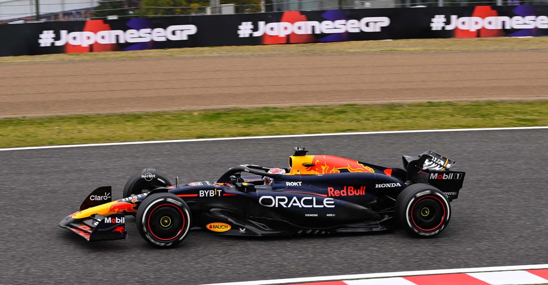 SUZUKA, JAPAN - APRIL 05: Max Verstappen, Red Bull Racing RB20 during the Japanese GP at Suzuka on Friday April 05, 2024 in Suzuka, Japan. (Photo by Mark Sutton / LAT Images)