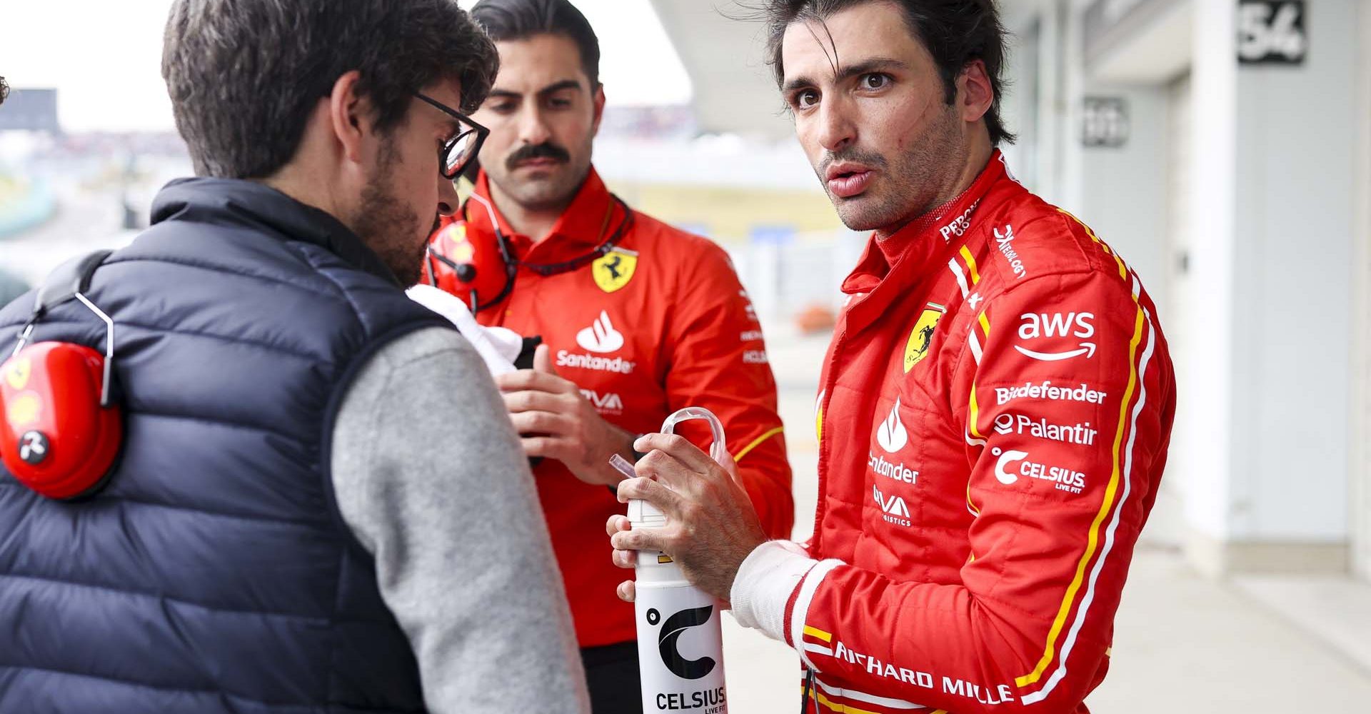 SAINZ Carlos (spa), Scuderia Ferrari SF-24, portrait during the Formula 1 MSC Cruises Japanese Grand Prix 2024, 4th round of the 2024 Formula One World Championship from April 5 to 7, 2024 on the Suzuka International Racing Course, in Suzuka, Japan - Photo Antonin Vincent / DPPI