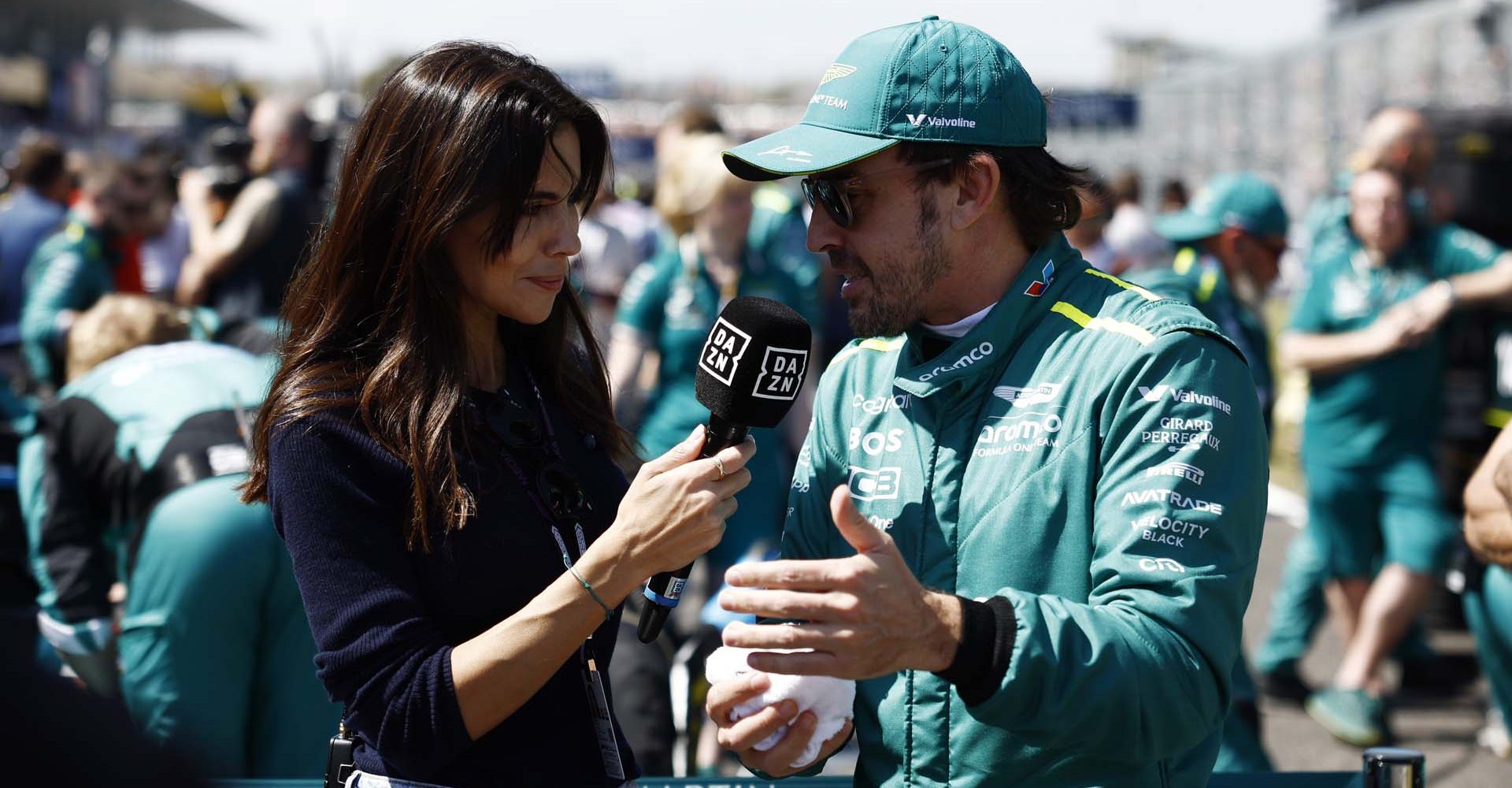 Portrait, atmosphere, Suzuka Circuit, GP2404a, F1, GP, Japan
Fernando Alonso, Aston Martin F1 Team, is interviewed on the grid