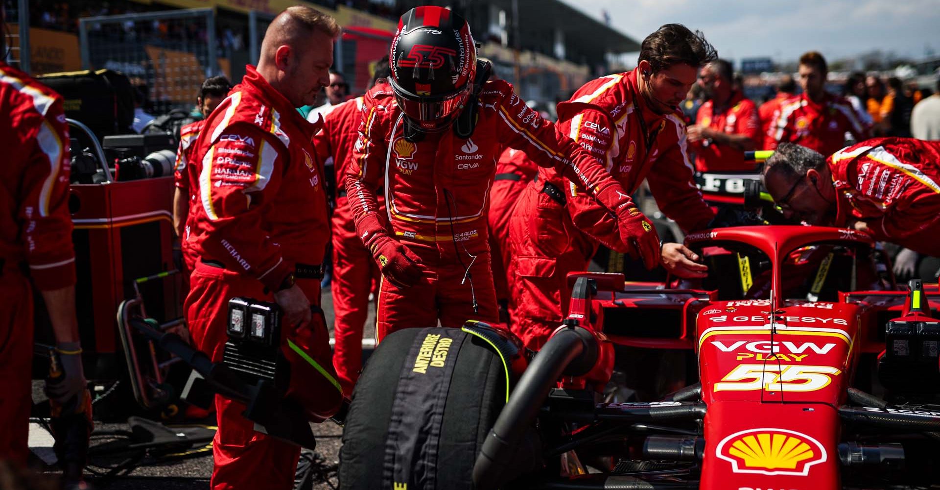 55 SAINZ Carlos (spa), Scuderia Ferrari SF-24, during the Formula 1 MSC Cruises Japanese Grand Prix 2024, 4th round of the 2024 Formula One World Championship from April 5 to 7, 2024 on the Suzuka International Racing Course, in Suzuka, Japan - Photo Florent Gooden / DPPI