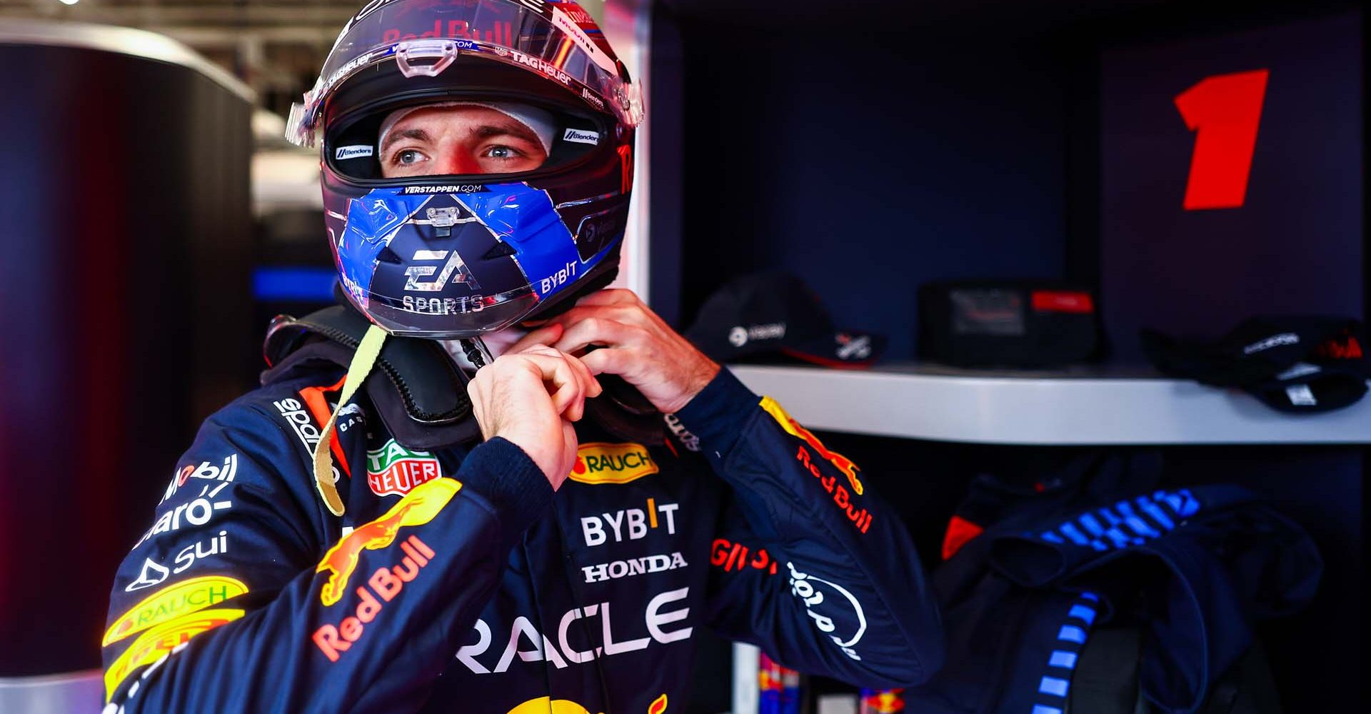 LAS VEGAS, NEVADA - NOVEMBER 21: Max Verstappen of the Netherlands and Oracle Red Bull Racing prepares to drive in the garage during practice ahead of the F1 Grand Prix of Las Vegas at Las Vegas Strip Circuit on November 21, 2024 in Las Vegas, Nevada. (Photo by Mark Thompson/Getty Images) // Getty Images / Red Bull Content Pool // SI202411220051 // Usage for editorial use only //