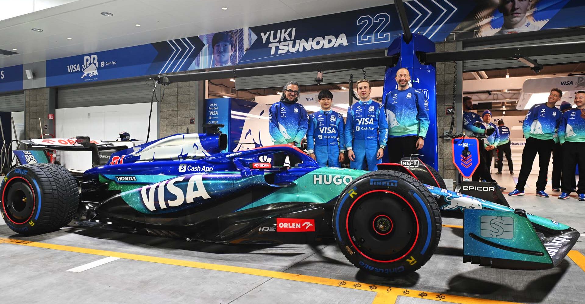 LAS VEGAS, NEVADA - NOVEMBER 20: Laurent Mekies, Team Principal of Visa Cash App RB, Yuki Tsunoda of Japan and Visa Cash App RB, Liam Lawson of New Zealand and Visa Cash App RB and Peter Bayer, CEO of Visa Cash App RB  unveil the special edition livery of their car during previews ahead of the F1 Grand Prix of Las Vegas at Las Vegas Strip Circuit on November 20, 2024 in Las Vegas, Nevada. (Photo by Rudy Carezzevoli/Getty Images) // Getty Images / Red Bull Content Pool // SI202411210097 // Usage for editorial use only //