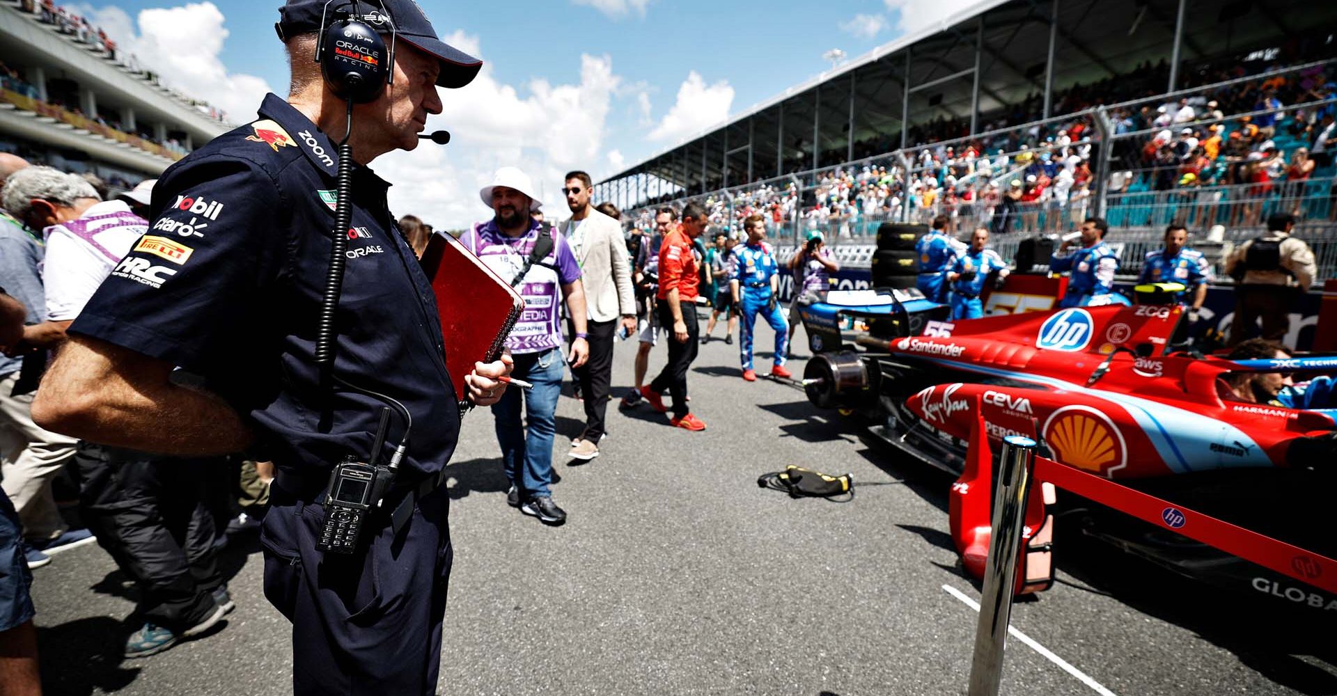 MIAMI, FLORIDA - MAY 04: Adrian Newey, the Chief Technical Officer of Oracle Red Bull Racing inspects the car of Charles Leclerc of Monaco and Ferrari on the grid prior to the Sprint ahead of the F1 Grand Prix of Miami at Miami International Autodrome on May 04, 2024 in Miami, Florida. (Photo by Chris Graythen/Getty Images) // Getty Images / Red Bull Content Pool // SI202405040200 // Usage for editorial use only //