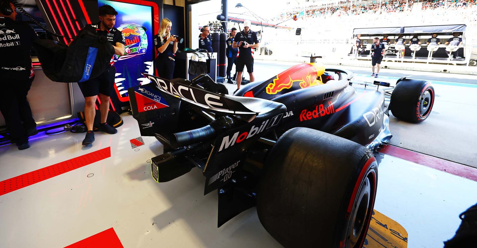 MIAMI, FLORIDA - MAY 04: Max Verstappen of the Netherlands driving the (1) Oracle Red Bull Racing RB20 leaves the garage during qualifying ahead of the F1 Grand Prix of Miami at Miami International Autodrome on May 04, 2024 in Miami, Florida. (Photo by Mark Thompson/Getty Images) // Getty Images / Red Bull Content Pool // SI202405040477 // Usage for editorial use only //