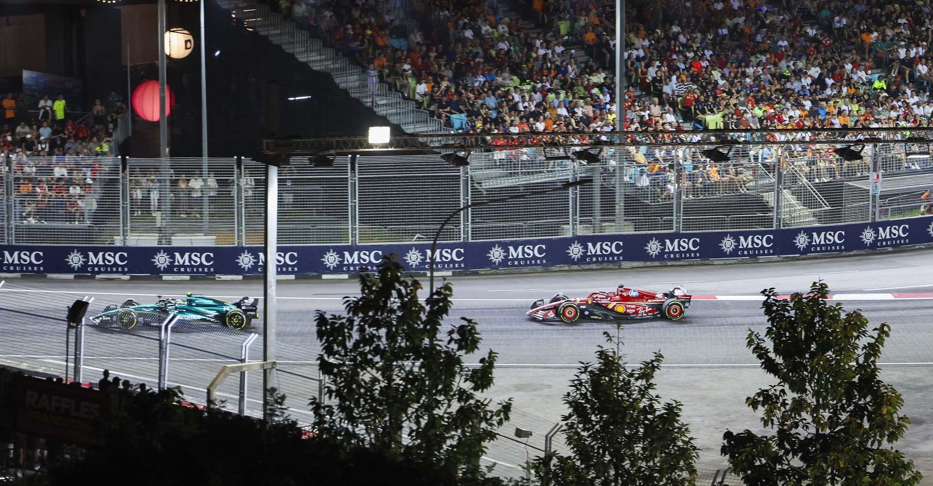 16 LECLERC Charles (mco), Scuderia Ferrari SF-24, action during the Formula 1 Singapore Grand Prix 2024, 18th round of the 2024 Formula One World Championship from September 20 to 22, 2024 on the Marina Bay Circuit, in Singapore, Singapore - Photo Florent Gooden / DPPI