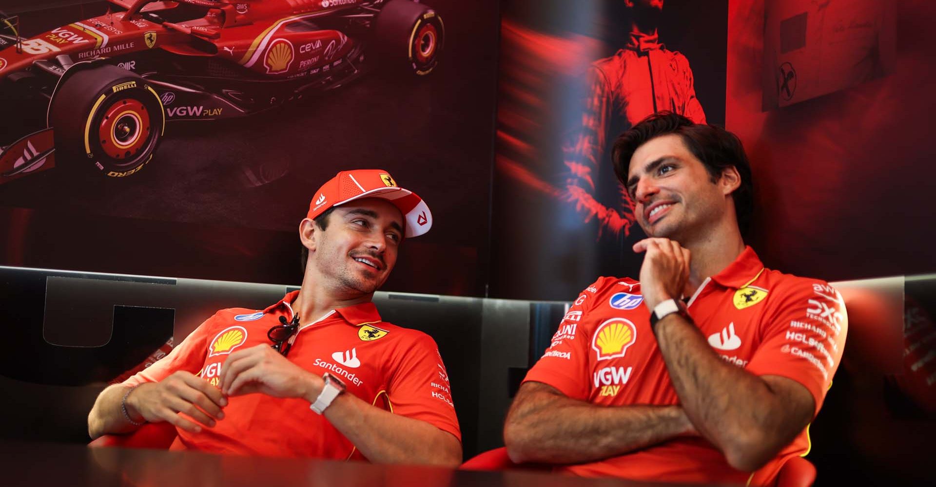 SAINZ Carlos (spa), Scuderia Ferrari SF-24, LECLERC Charles (mco), Scuderia Ferrari SF-24, portrait during the Formula 1 Singapore Grand Prix 2024, 18th round of the 2024 Formula One World Championship from September 20 to 22, 2024 on the Marina Bay Circuit, in Singapore, Singapore - Photo Antonin Vincent / DPPI