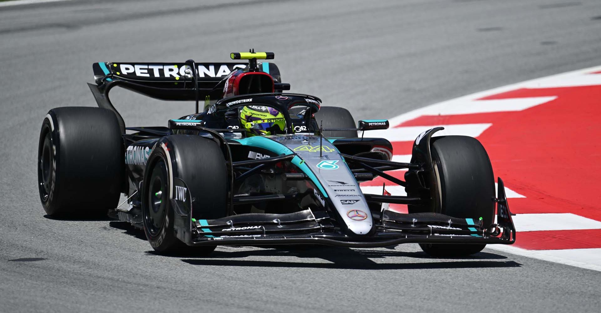 2024 Spanish Grand Prix, Friday - LAT Images Lewis Hamilton