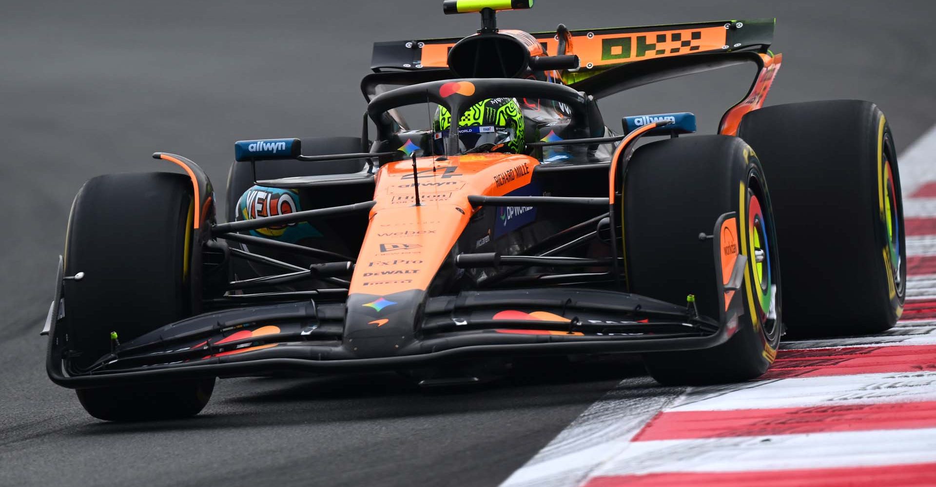 ABU DHABI, UNITED ARAB EMIRATES - DECEMBER 05: Lando Norris of Great Britain driving the (4) McLaren MCL39 Mercedes on track during practice ahead of the F1 Grand Prix of Abu Dhabi at Yas Marina Circuit on December 05, 2025 in Abu Dhabi, United Arab Emirates. (Photo by Clive Mason/Getty Images)