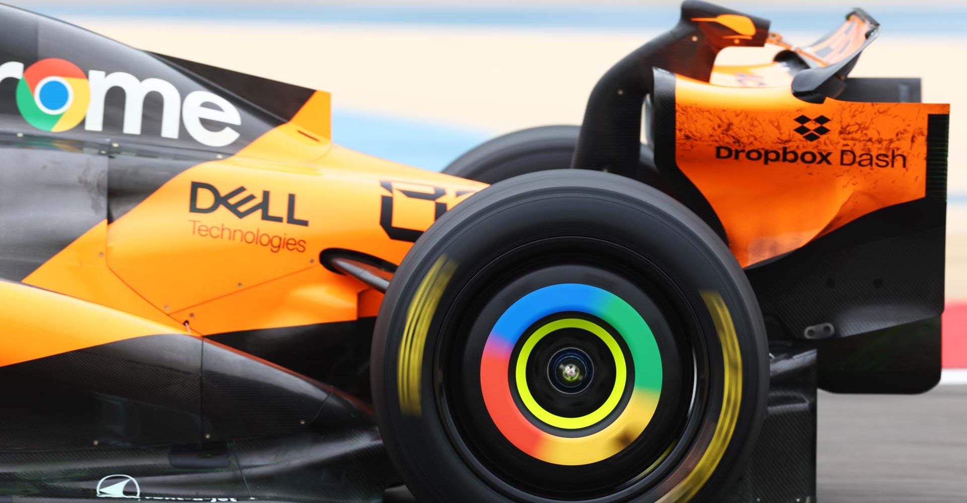 BAHRAIN, BAHRAIN - FEBRUARY 27: Oscar Piastri of Australia driving the (81) McLaren MCL39 Mercedes on track during day two of F1 Testing at Bahrain International Circuit on February 27, 2025 in Bahrain, Bahrain. (Photo by Peter Fox/Getty Images)