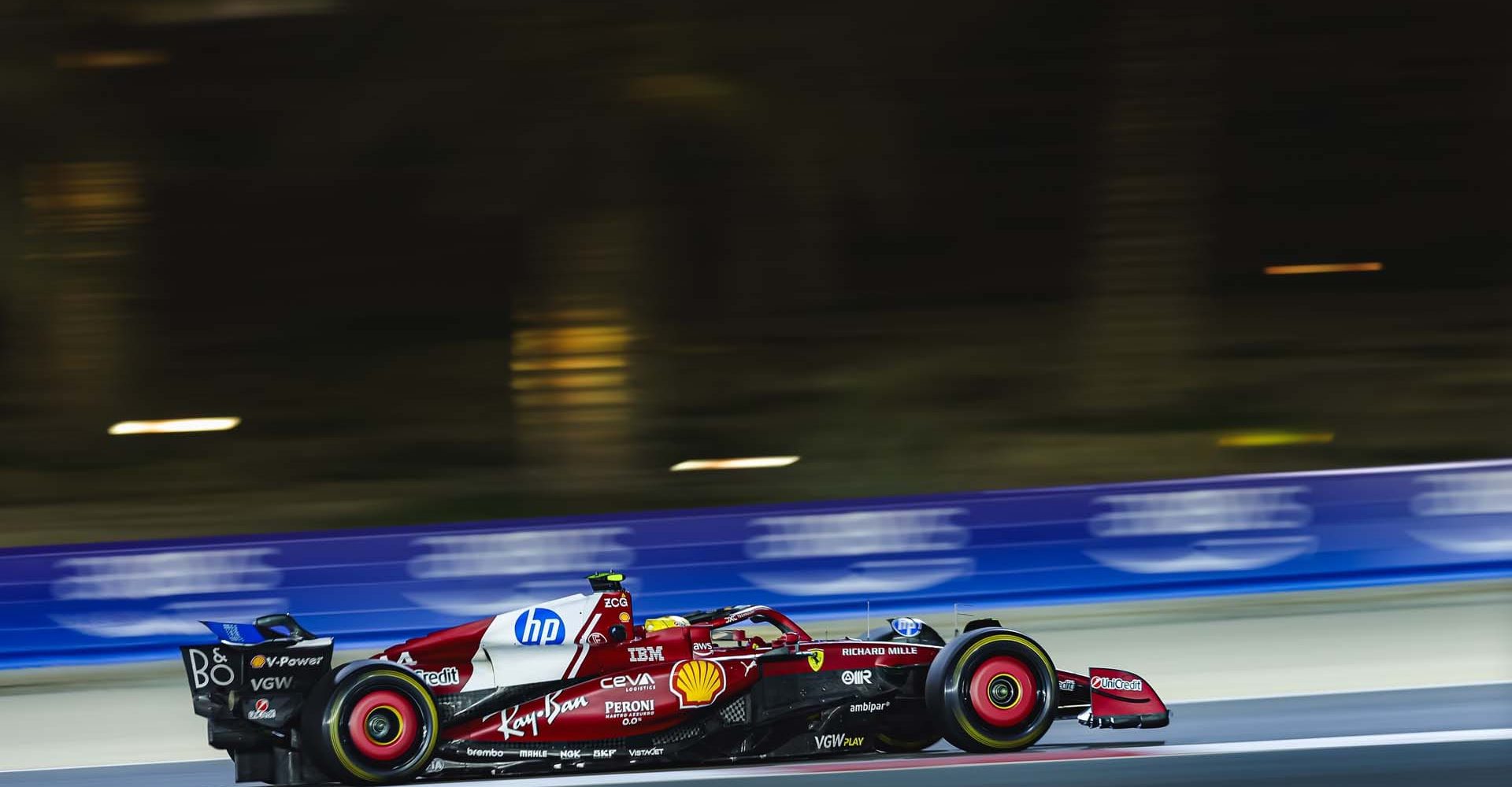 44 HAMILTON Lewis (gbr), Scuderia Ferrari SF-25, action during the Formula 1 Aramco pre-season testing 2025 of the 2025 FIA Formula One World Championship from February 26 to 28, 2025 on the Bahrain International Circuit, in Sakhir, Bahrain - Photo Florent Gooden / DPPI