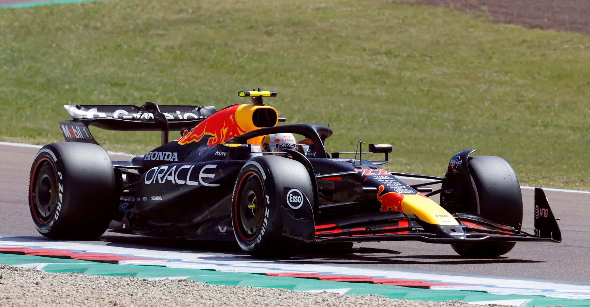 IMOLA, ITALY - MAY 18: Yuki Tsunoda of Japan driving the (22) Oracle Red Bull Racing RB21 on track during the F1 Grand Prix of Emilia-Romagna at Autodromo Internazionale Enzo e Dino Ferrari on May 18, 2025 in Imola, Italy. (Photo by Sam Bloxham/LAT Images) // Getty Images / Red Bull Content Pool // SI202505180185 // Usage for editorial use only //