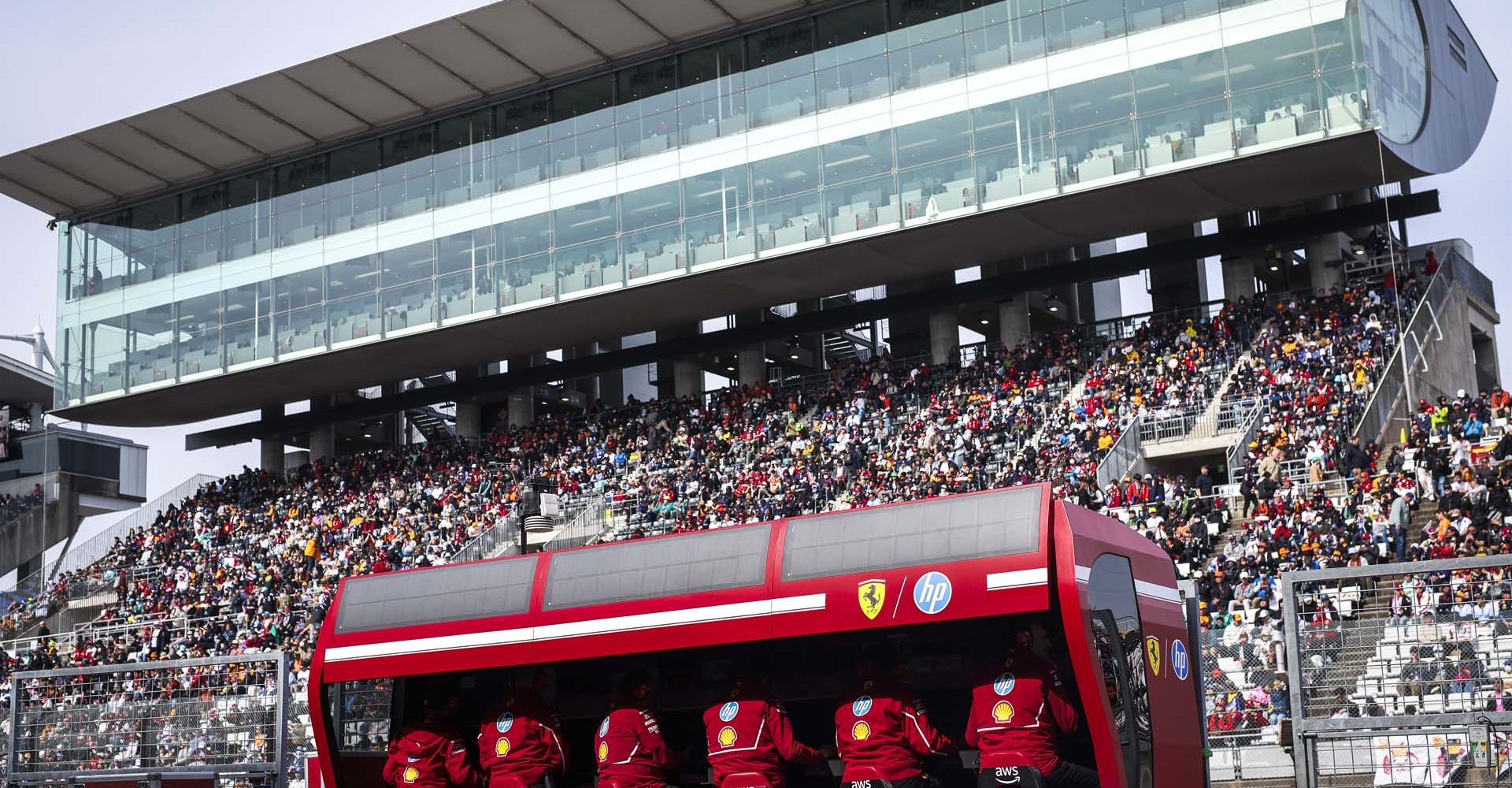 Scuderia Ferrari, pitwall during the Formula 1 Lenovo Japanese Grand Prix 2025, 3rd round of the 2025 FIA Formula One World Championship from April 4 to 6, 2025 on the Suzuka Circuit, in Suzuka, Japan - Photo Florent Gooden / DPPI