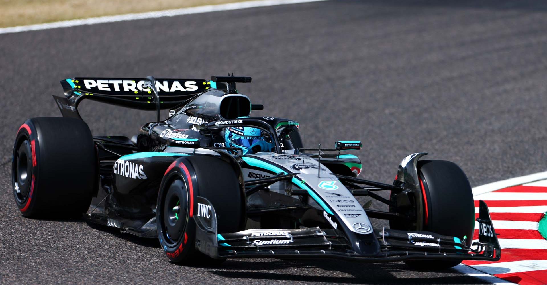 SUZUKA, JAPAN - APRIL 05: George Russell of Great Britain driving the (63) Mercedes AMG Petronas F1 Team W16 on track during final practice ahead of the F1 Grand Prix of Japan at Suzuka Circuit on April 05, 2025 in Suzuka, Japan. (Photo by Sam Bloxham/LAT Images)