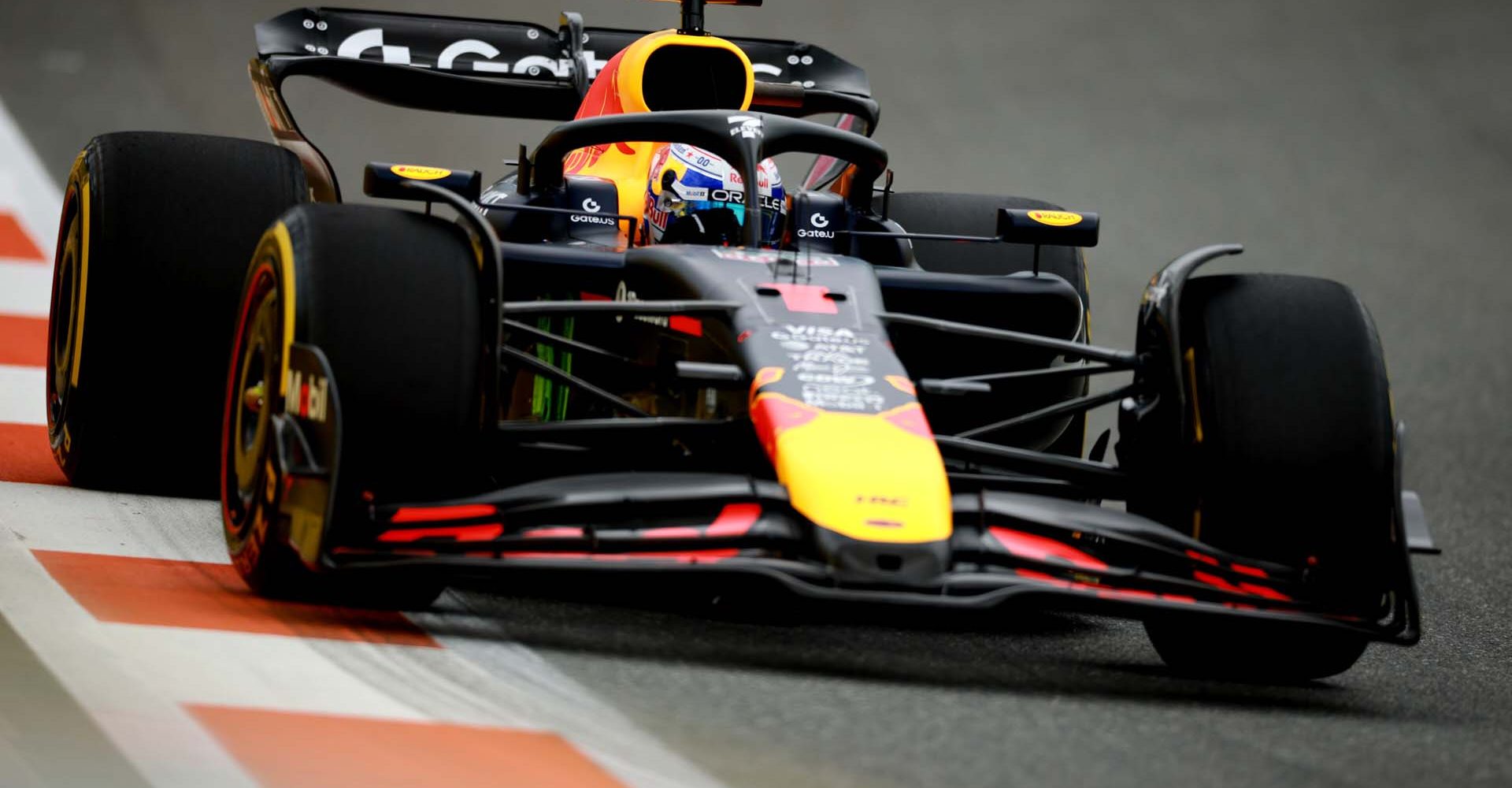 MIAMI, FLORIDA - MAY 02: Max Verstappen of the Netherlands driving the (1) Oracle Red Bull Racing RB21 on track during practice ahead of the F1 Grand Prix of Miami at Miami International Autodrome on May 02, 2025 in Miami, Florida. (Photo by Hector Vivas/Getty Images) // Getty Images / Red Bull Content Pool // SI202505021204 // Usage for editorial use only //