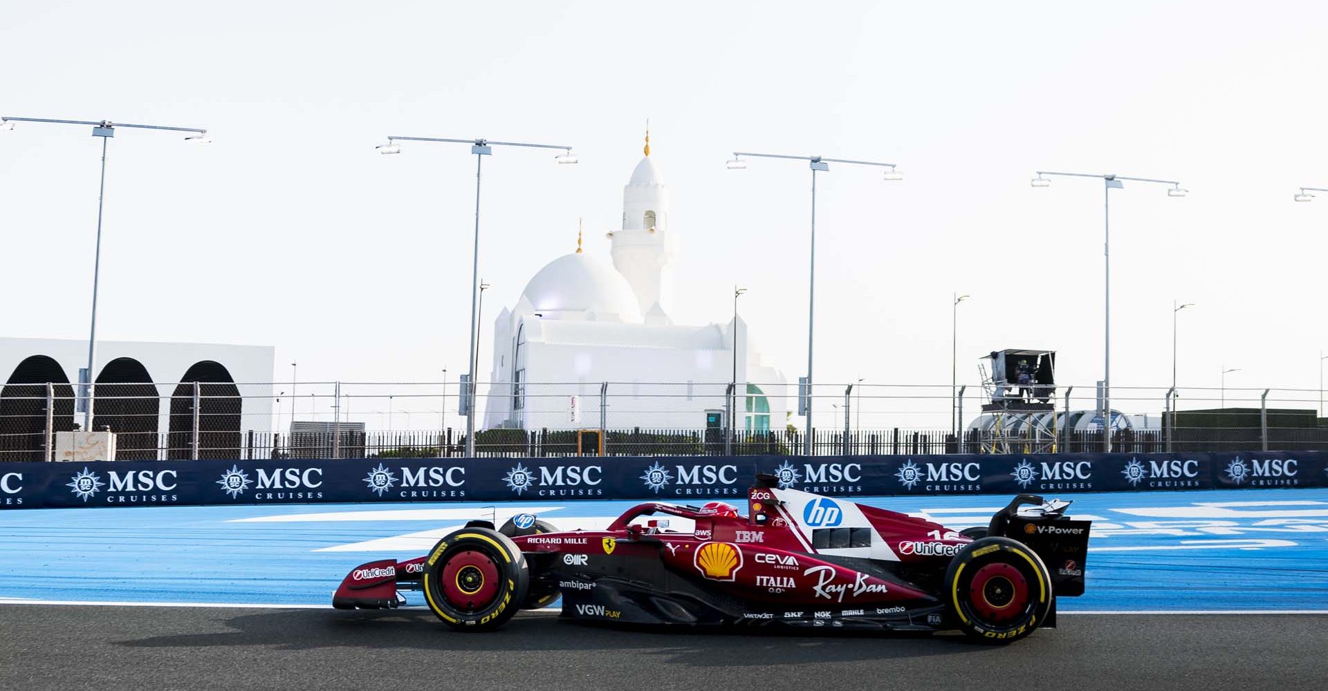 16 LECLERC Charles (mco), Scuderia Ferrari SF-25, action during the Formula 1 STC Saudi Arabian Grand Prix 2025, 5th round of the 2025 FIA Formula One World Championship from April 18 to 20, 2025 on the Jeddah Corniche Circuit, in Jeddah, Saudi Arabia - Photo Alexis Perrin/ DPPI