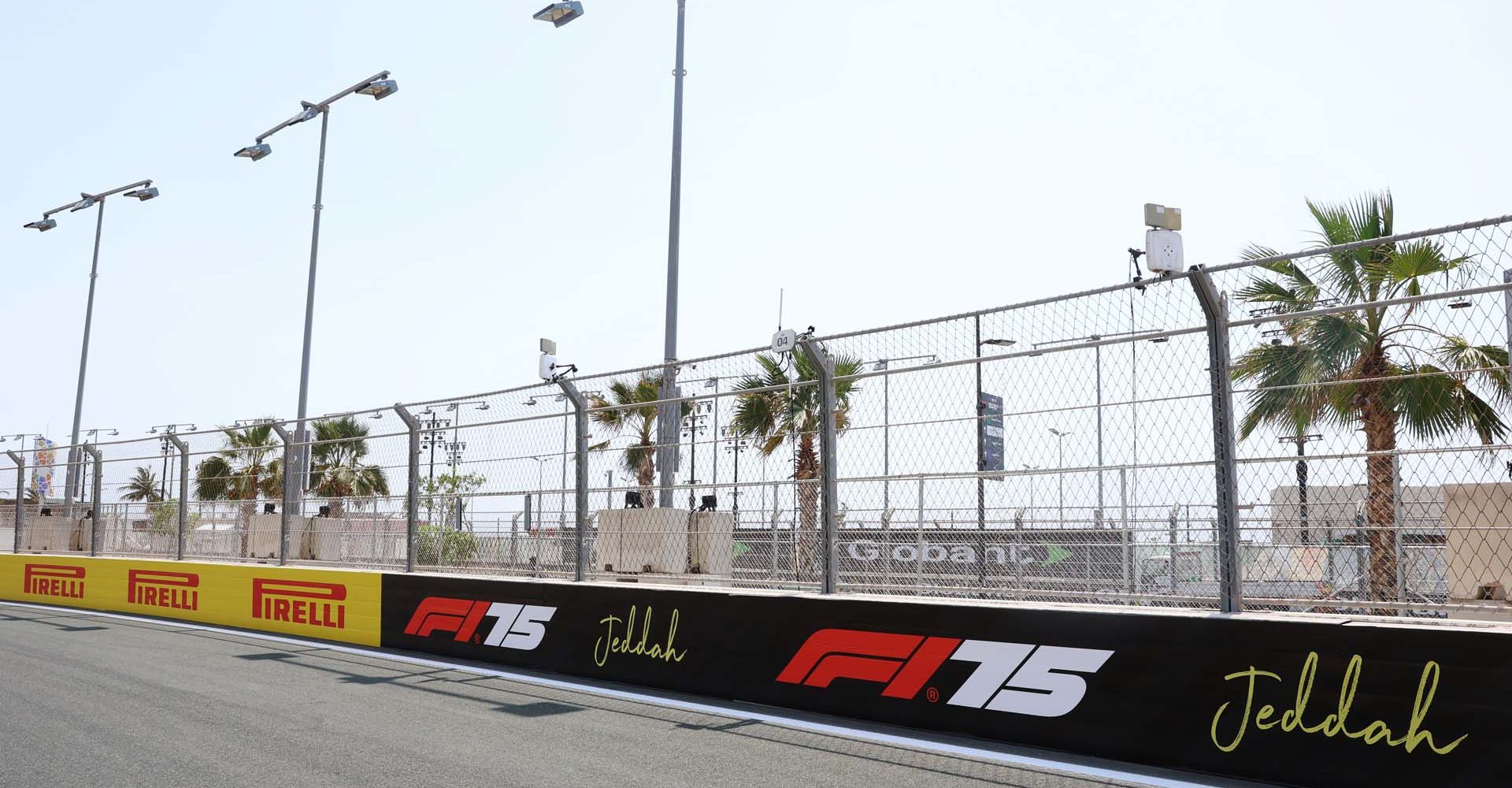 JEDDAH, SAUDI ARABIA - APRIL 17: A general view of the circuit during previews ahead of the F1 Grand Prix of Saudi Arabia at Jeddah Corniche Circuit on April 17, 2025 in Jeddah, Saudi Arabia. McLaren (Photo by Steven Tee/LAT Images)