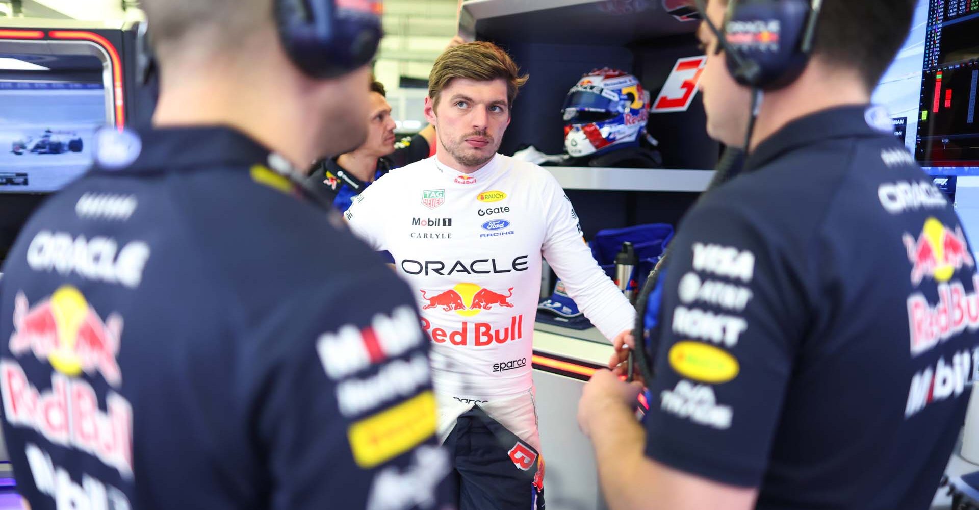 BAHRAIN, BAHRAIN - FEBRUARY 19: Max Verstappen of the Netherlands and Oracle Red Bull Racing talks with his engineers in the garage during day two of F1 Testing at Bahrain International Circuit on February 19, 2026 in Bahrain, Bahrain. (Photo by Mark Thompson/Getty Images) // Getty Images / Red Bull Content Pool // SI202602190678 // Usage for editorial use only //