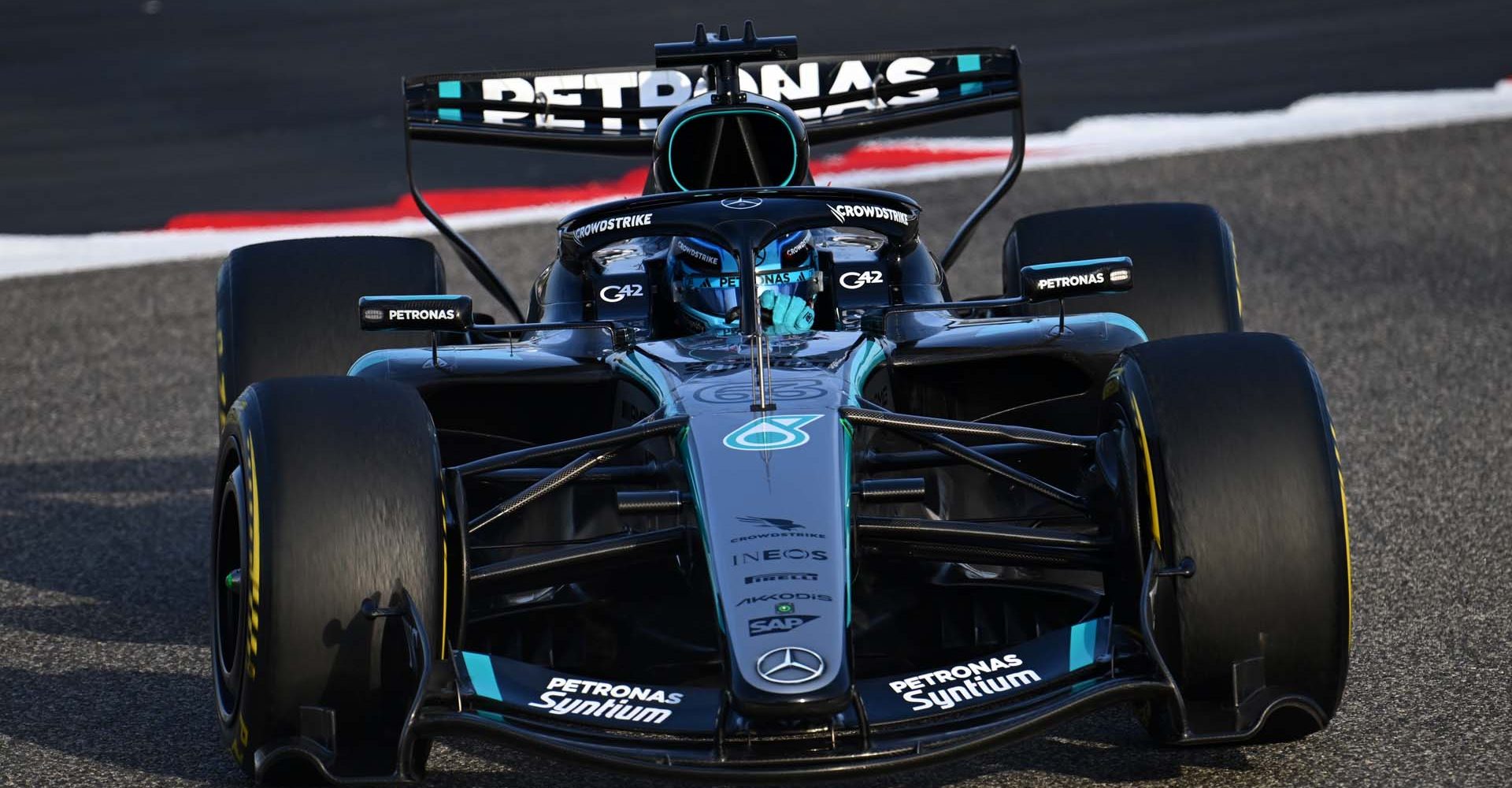 BAHRAIN, BAHRAIN - FEBRUARY 12: George Russell of Great Britain driving the (63) Mercedes AMG Petronas F1 Team W17 on track during day two of F1 Testing at Bahrain International Circuit on February 12, 2026 in Bahrain, Bahrain. (Photo by Guido De Bortoli/LAT Images)