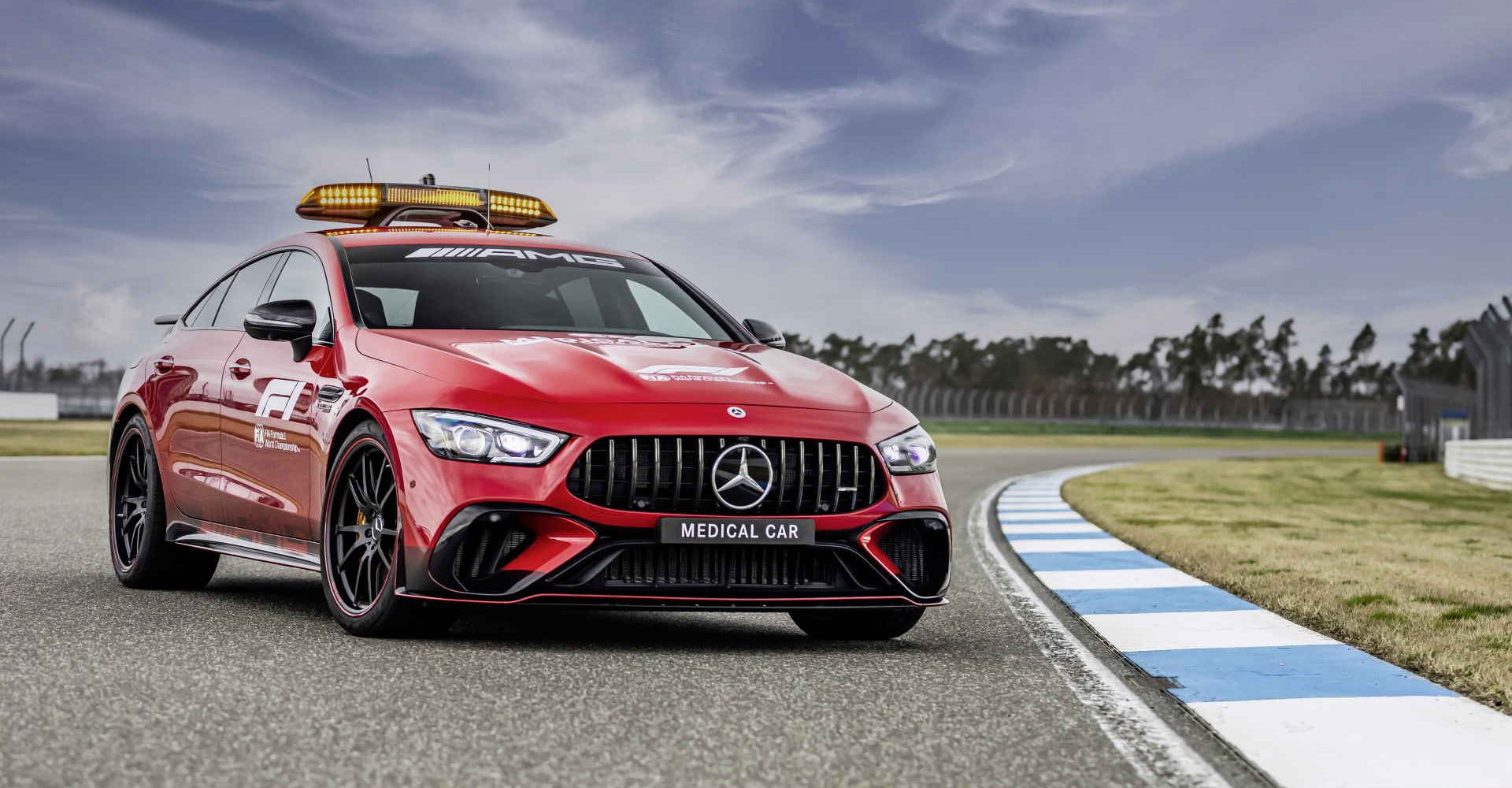 Neues Official FIA F1 Safety Car™ und Medical Car™ von Mercedes-AMG für die FIA Formel 1™ | Mercedes-AMG GT 63 S 4MATIC+ (Kraftstoffverbrauch kombiniert: 13,5 – 13,0 l/100 km, CO2-Emissionen kombiniert: 308 – 295 g/km);Kraftstoffverbrauch kombiniert: 13,5 – 13,0 l/100 km, CO2-Emissionen kombiniert: 308 – 295 g/km*

New Official FIA Safety Car™ and Medical Car™ from Mercedes-AMG for FIA Formula 1™ | Mercedes-AMG GT 63 S 4MATIC+ (fuel consumption combined: 13.5 – 13.0 l/100 km, CO2 emissions combined: 308 – 295 g/km);Fuel consumption combined: 13.5 – 13.0 l/100 km, CO2 emissions combined: 308 – 295 g/km*