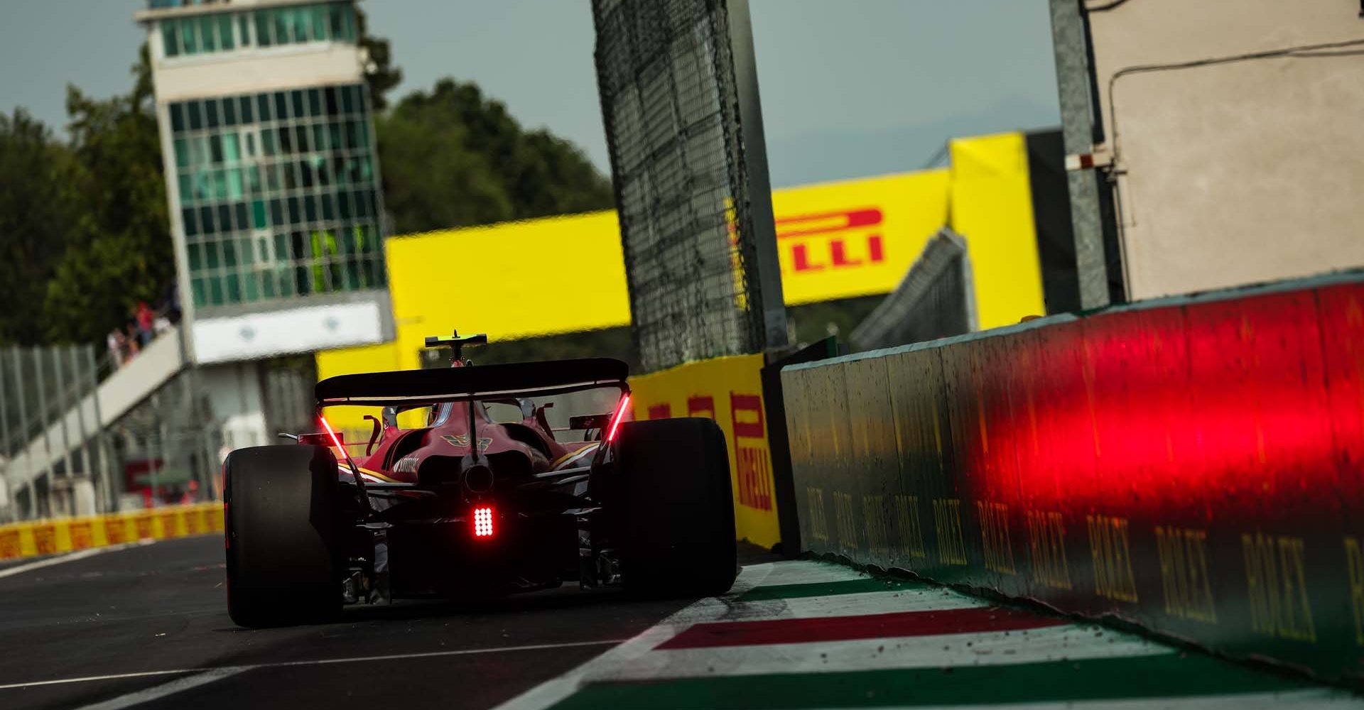 55 SAINZ Carlos (spa), Scuderia Ferrari SF-24, action during the Formula 1 Pirelli Gran Premio d’Italia 2024, Italian Grand Prix 2024, 16th round of the 2024 Formula One World Championship from August 30 to September 1, 2024 on the Autodromo Nazionale Monza, in Monza, Italy - Photo Florent Gooden / DPPI