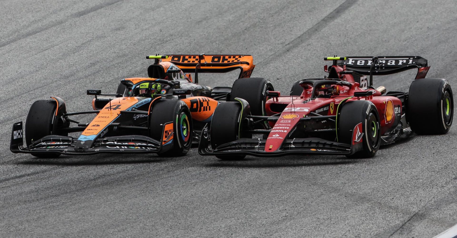 Lando Norris (McLaren) overtakes Carlos Sainz (Ferrari)