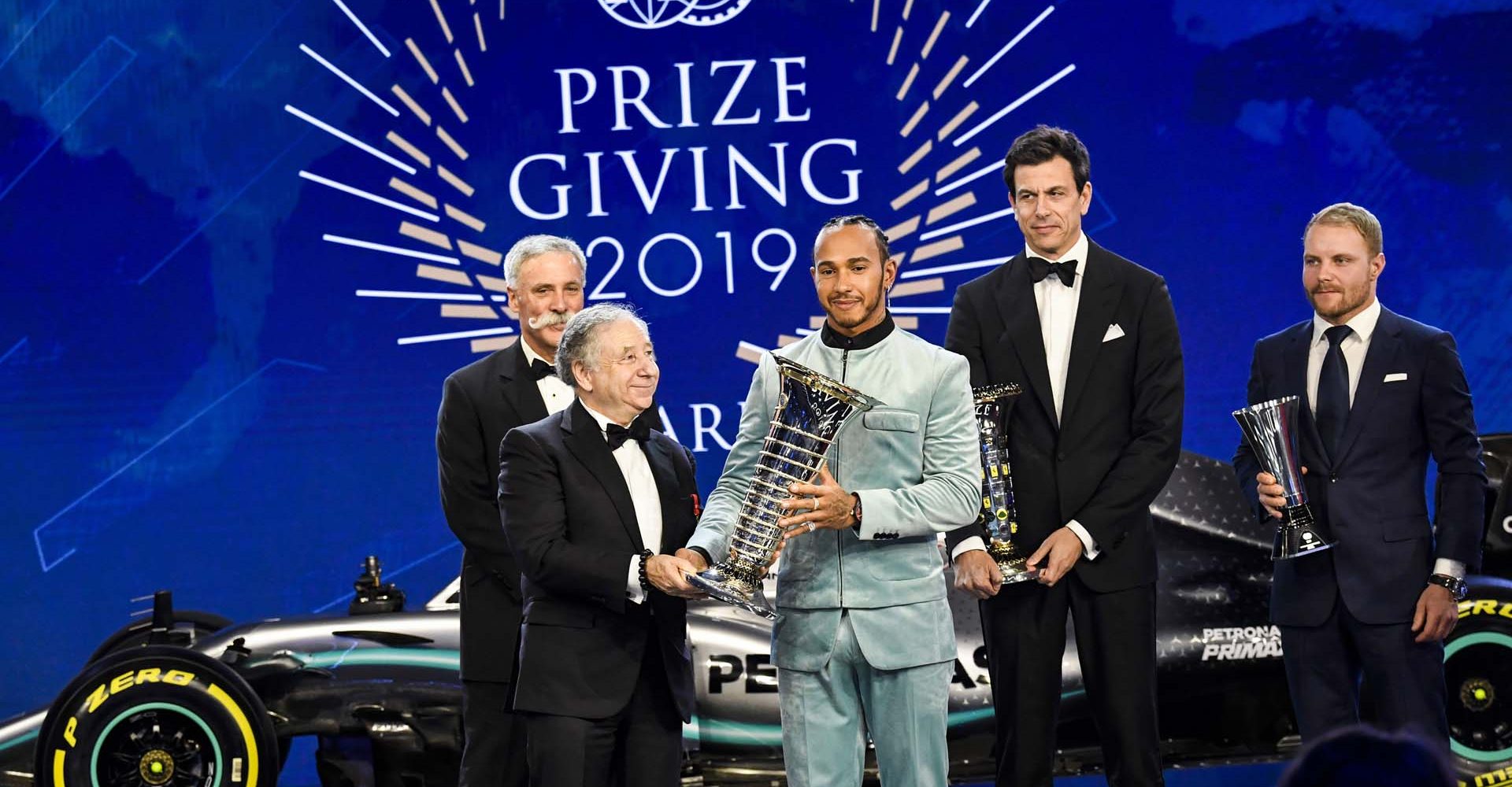 Lewis Hamilton with Toto Wolff, Valtteri Bottas, Chase Carey and Jean Todt, portrait during the FIA Prize Giving at Carrousel du Louvre, Paris december 8, 2019 - Photo Eric Vargiolu / DPPI