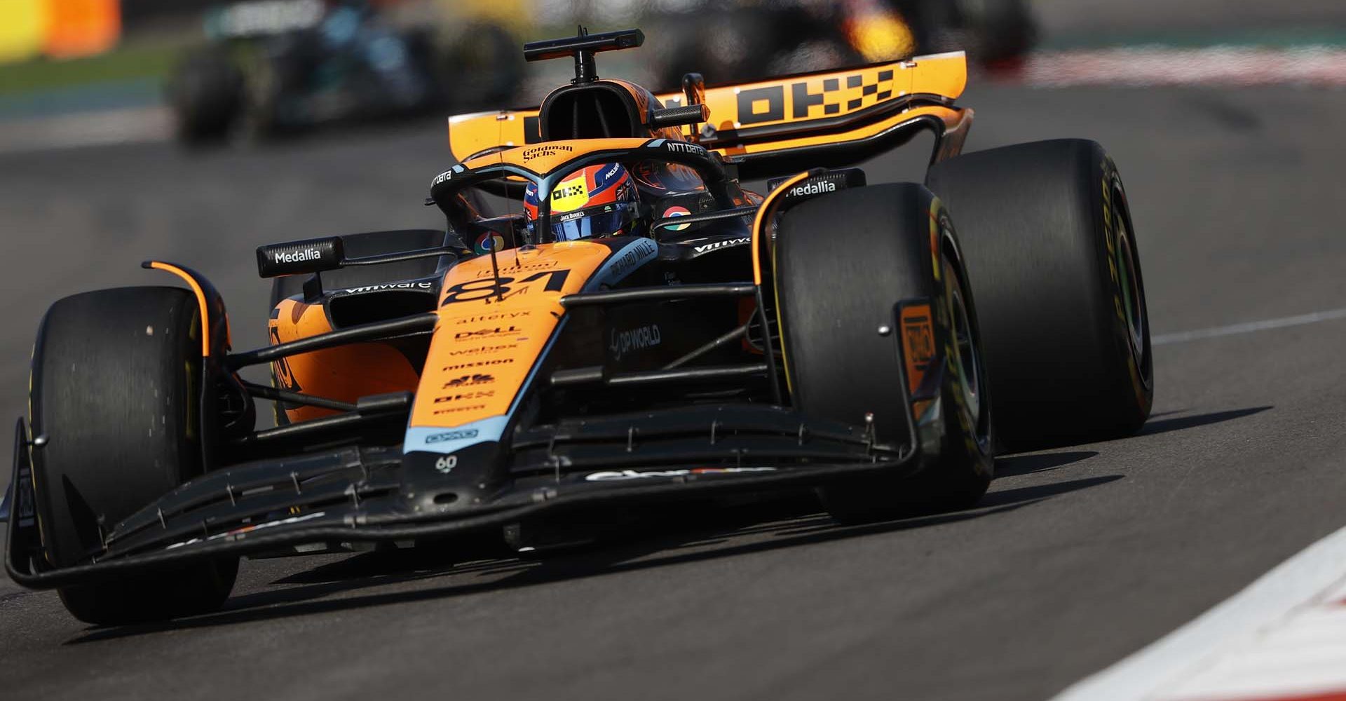 AUTODROMO HERMANOS RODRIGUEZ, MEXICO - OCTOBER 29: Oscar Piastri, McLaren MCL60 during the Mexico City GP at Autodromo Hermanos Rodriguez on Sunday October 29, 2023 in Mexico City, Mexico. (Photo by Andy Hone / LAT Images)