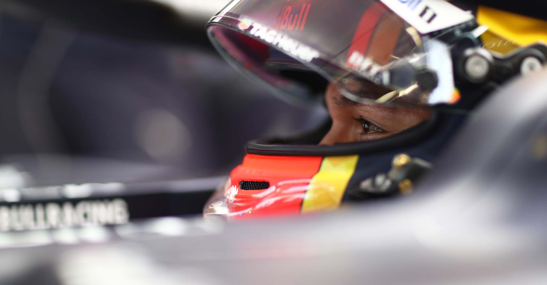 SOCHI, RUSSIA - SEPTEMBER 27: Alexander Albon of Thailand and Red Bull Racing prepares to drive in the garage during practice for the F1 Grand Prix of Russia at Sochi Autodrom on September 27, 2019 in Sochi, Russia. (Photo by Mark Thompson/Getty Images) // Getty Images / Red Bull Content Pool  // AP-21PVQSBRW1W11 // Usage for editorial use only //