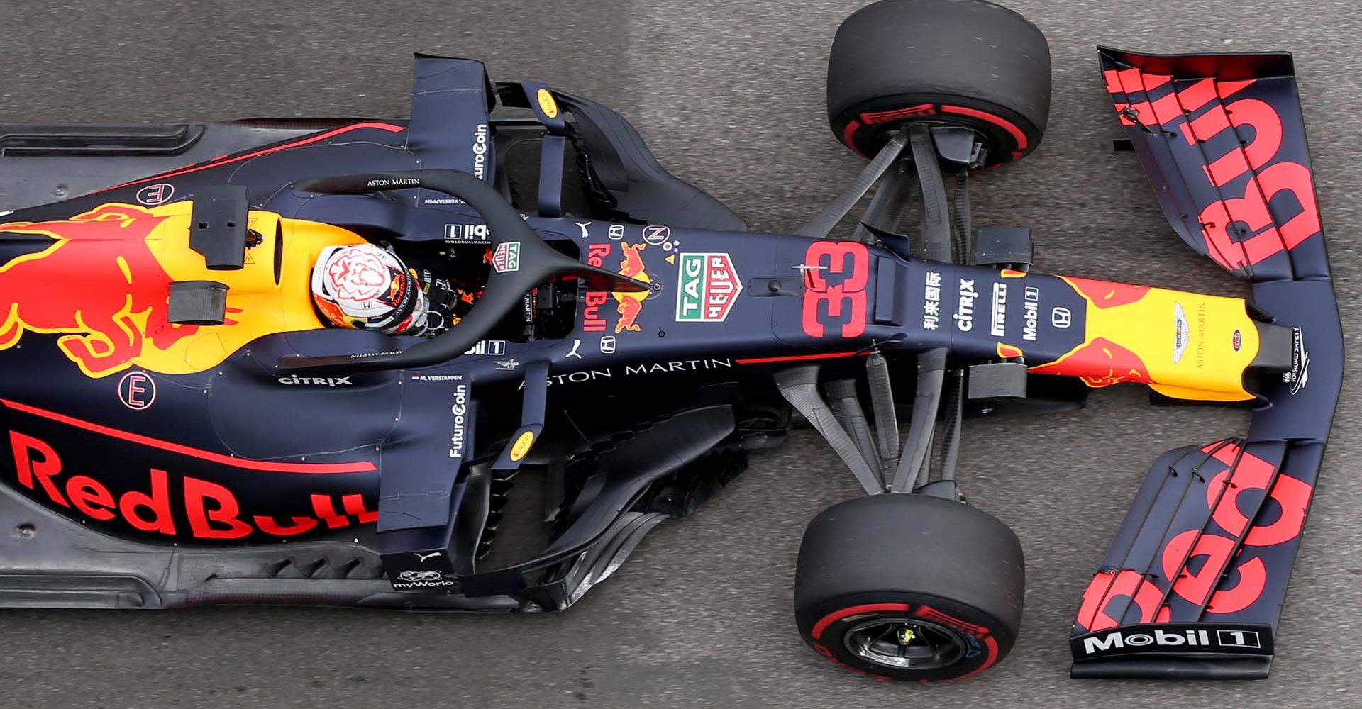 SOCHI, RUSSIA - SEPTEMBER 27: Max Verstappen of the Netherlands driving the (33) Aston Martin Red Bull Racing RB15 on track during practice for the F1 Grand Prix of Russia at Sochi Autodrom on September 27, 2019 in Sochi, Russia. (Photo by Charles Coates/Getty Images) // Getty Images / Red Bull Content Pool  // AP-21PVZX5JW2111 // Usage for editorial use only //